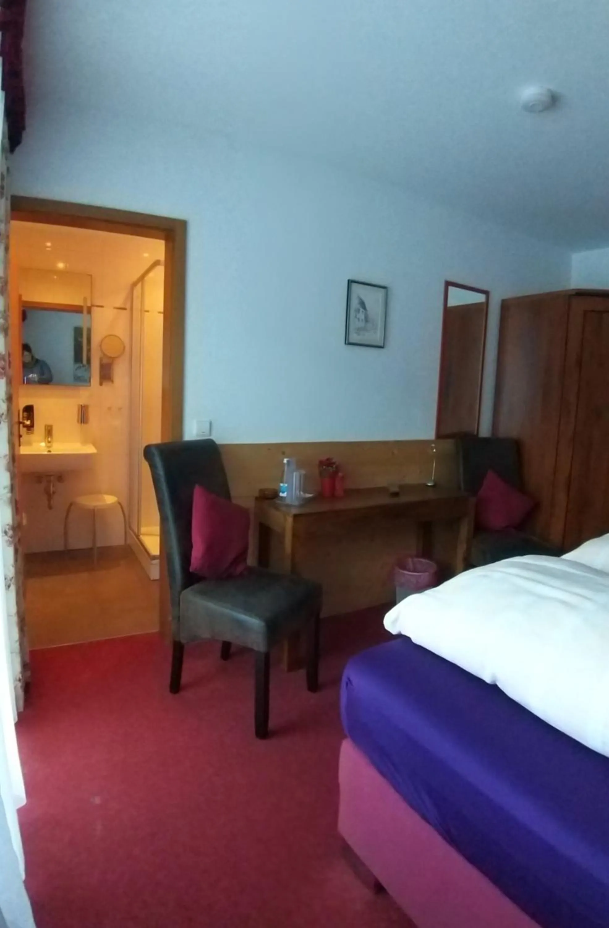 Bathroom, Bed in Tourist Hotel Boehm