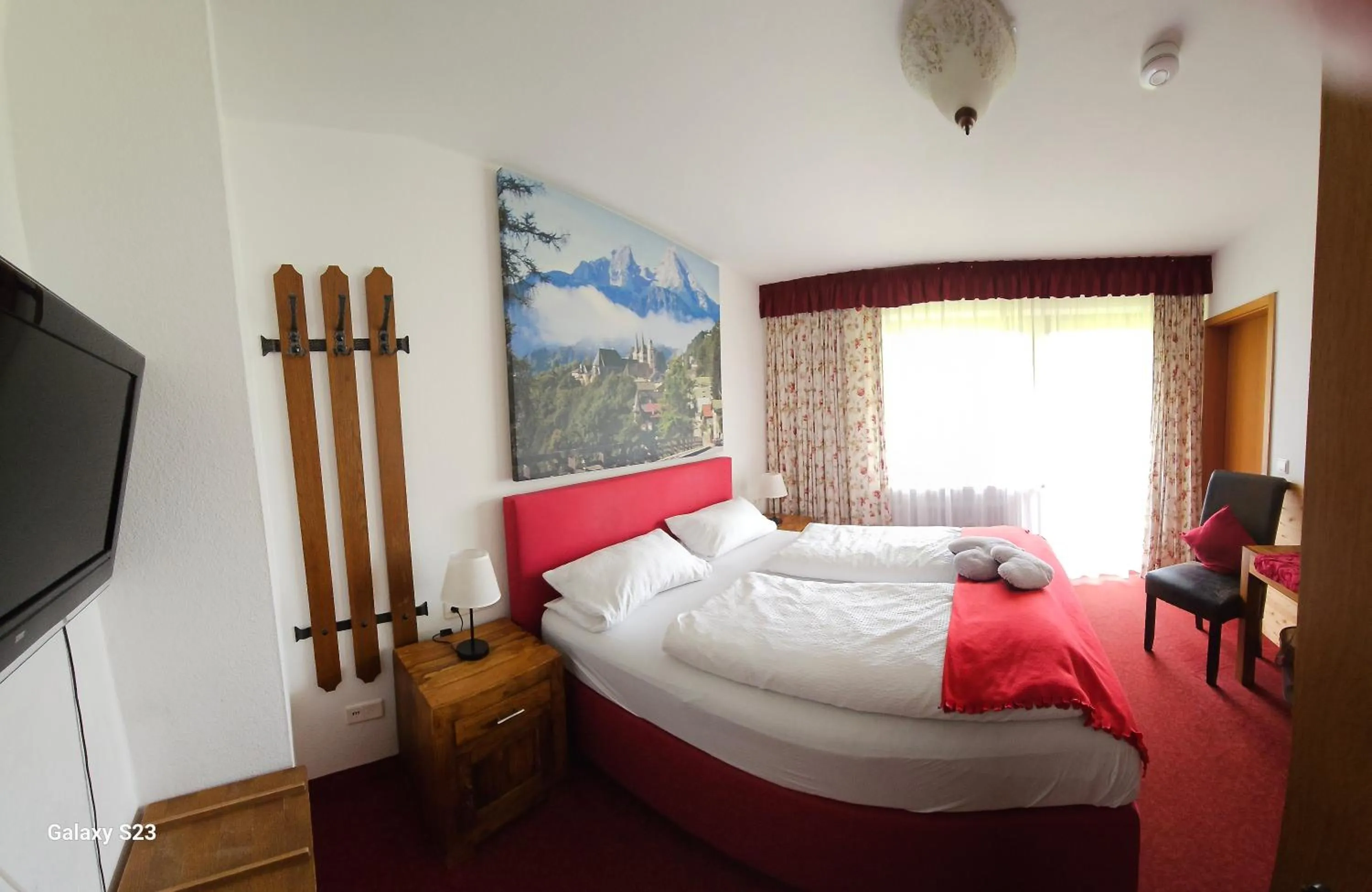Photo of the whole room, Bed in Tourist Hotel Boehm