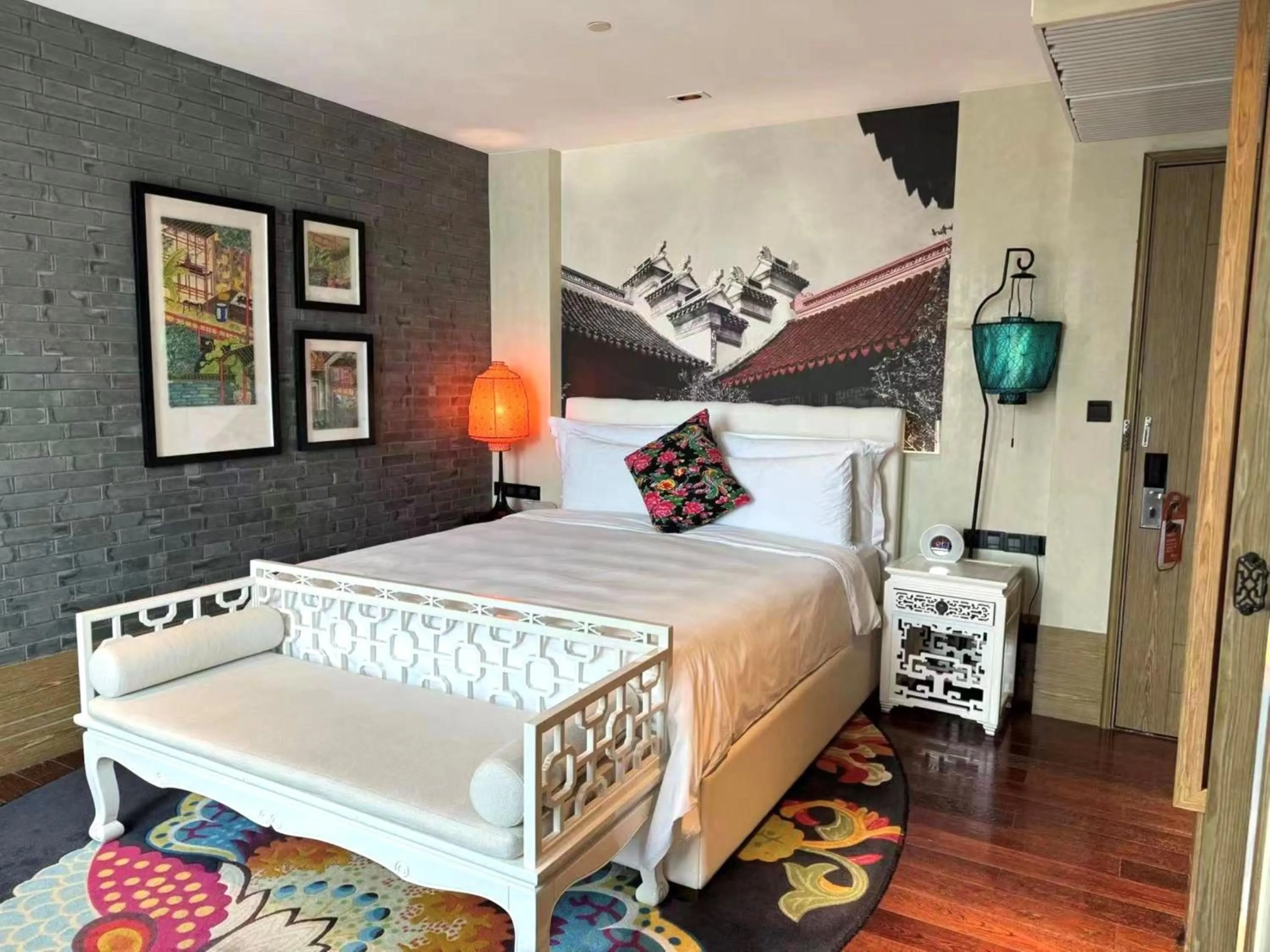 Photo of the whole room, Bed in Hotel Indigo Shanghai On The Bund by IHG