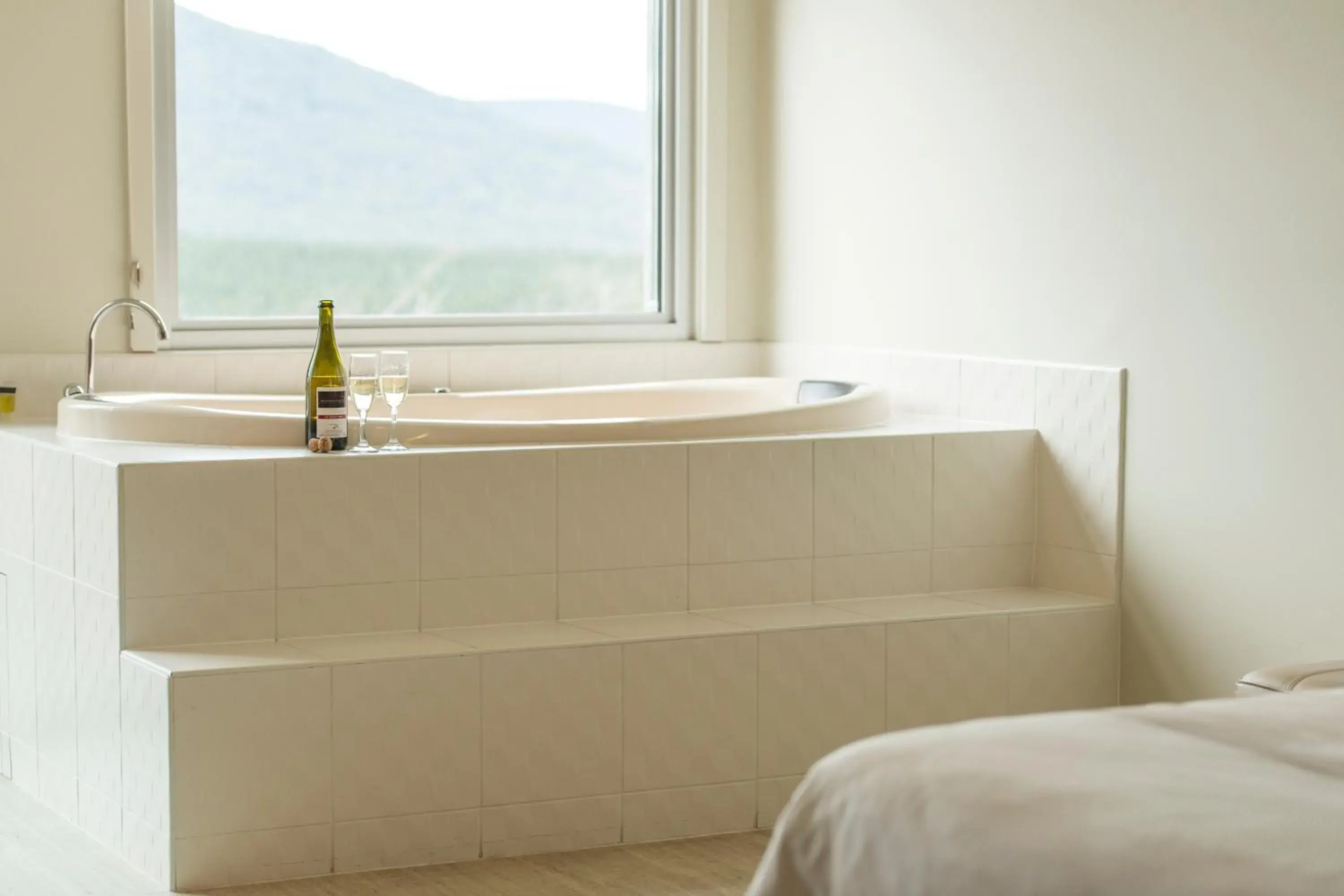 Superior King Room in Macedon Ranges Hotel & Spa Superior King Room in Macedon Ranges Hotel & Spa