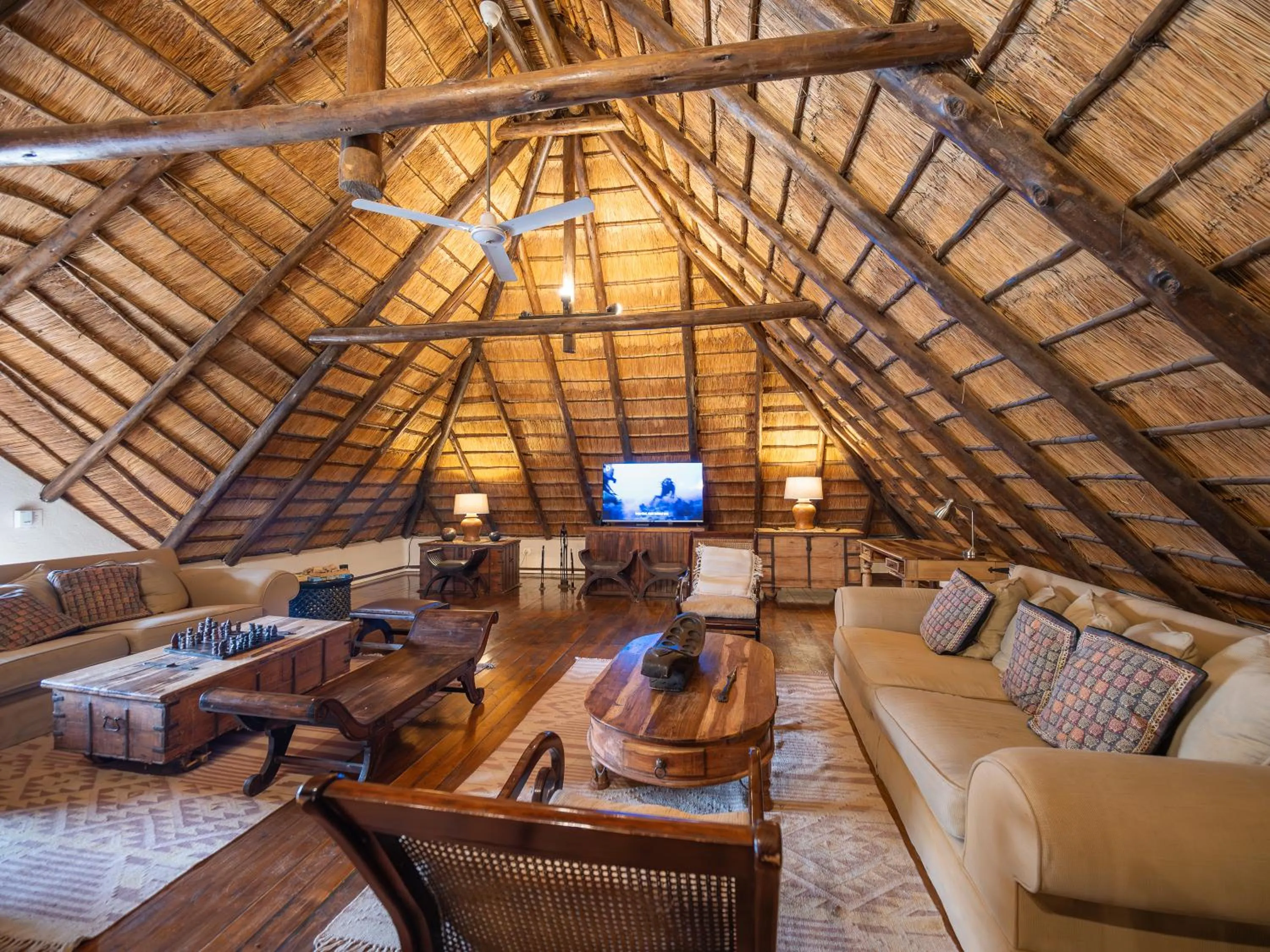 Communal lounge/ TV room in Nyati Safari Lodge