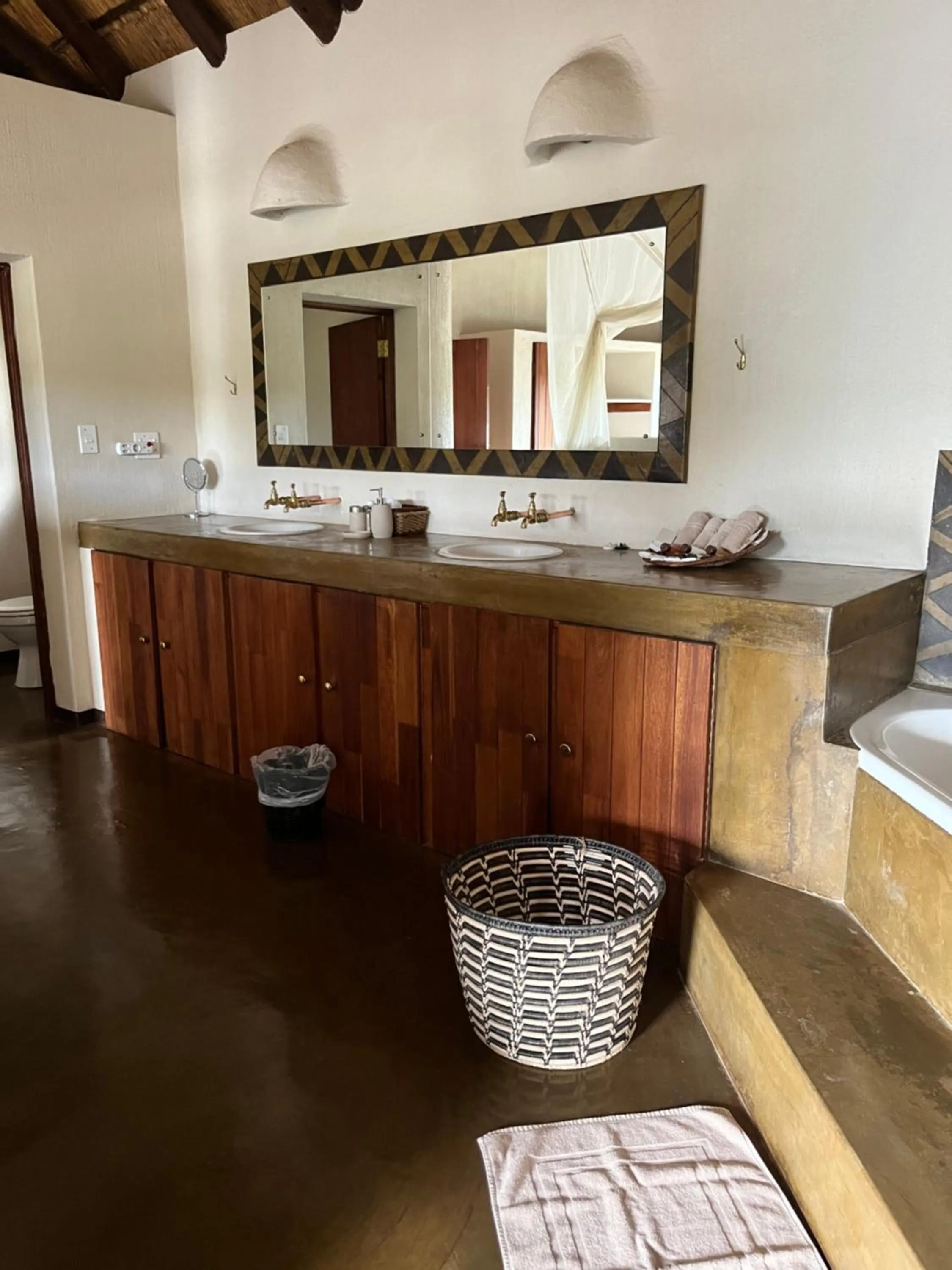 Bedroom in Nyati Safari Lodge
