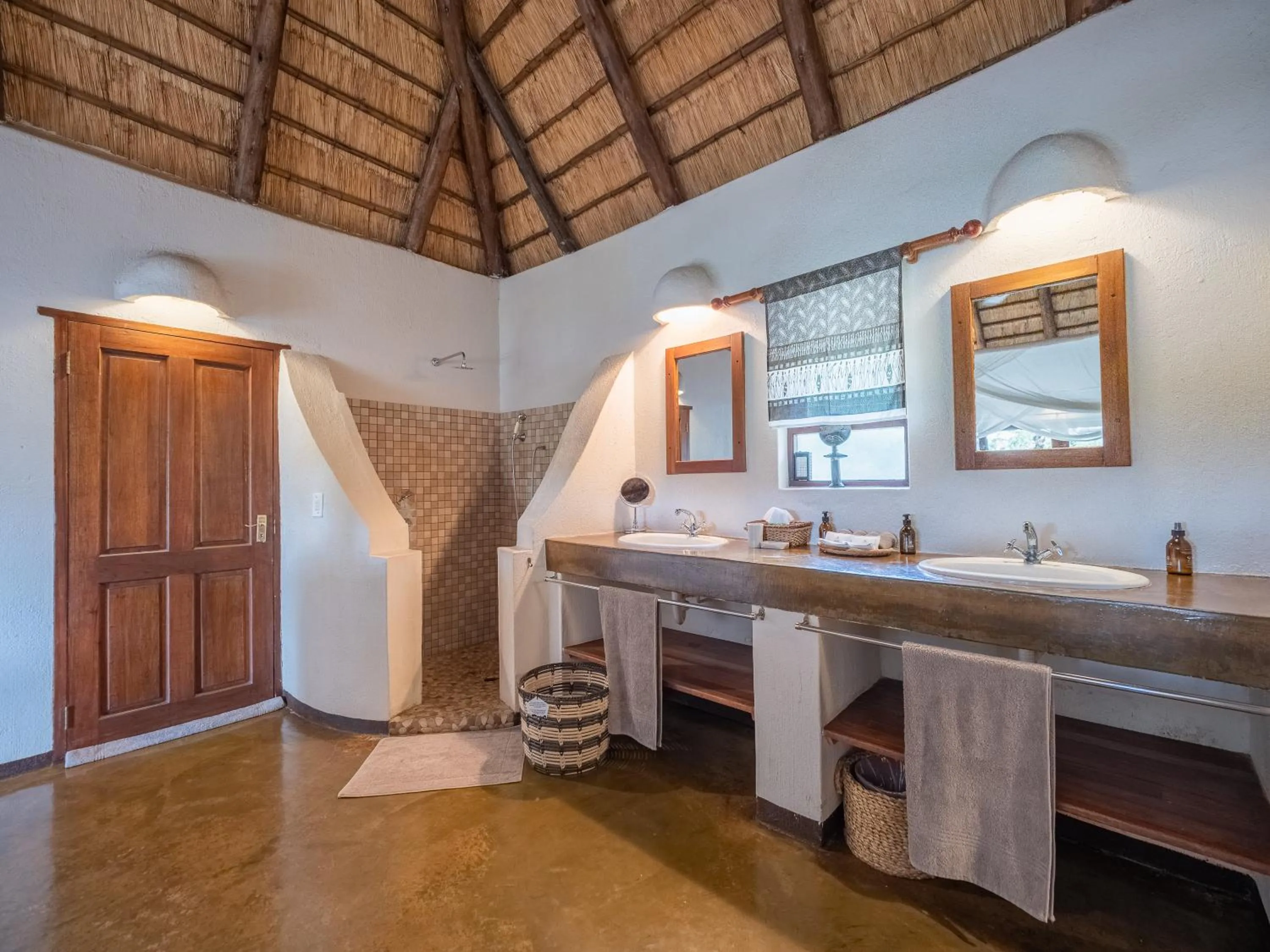 Bathroom in Nyati Safari Lodge