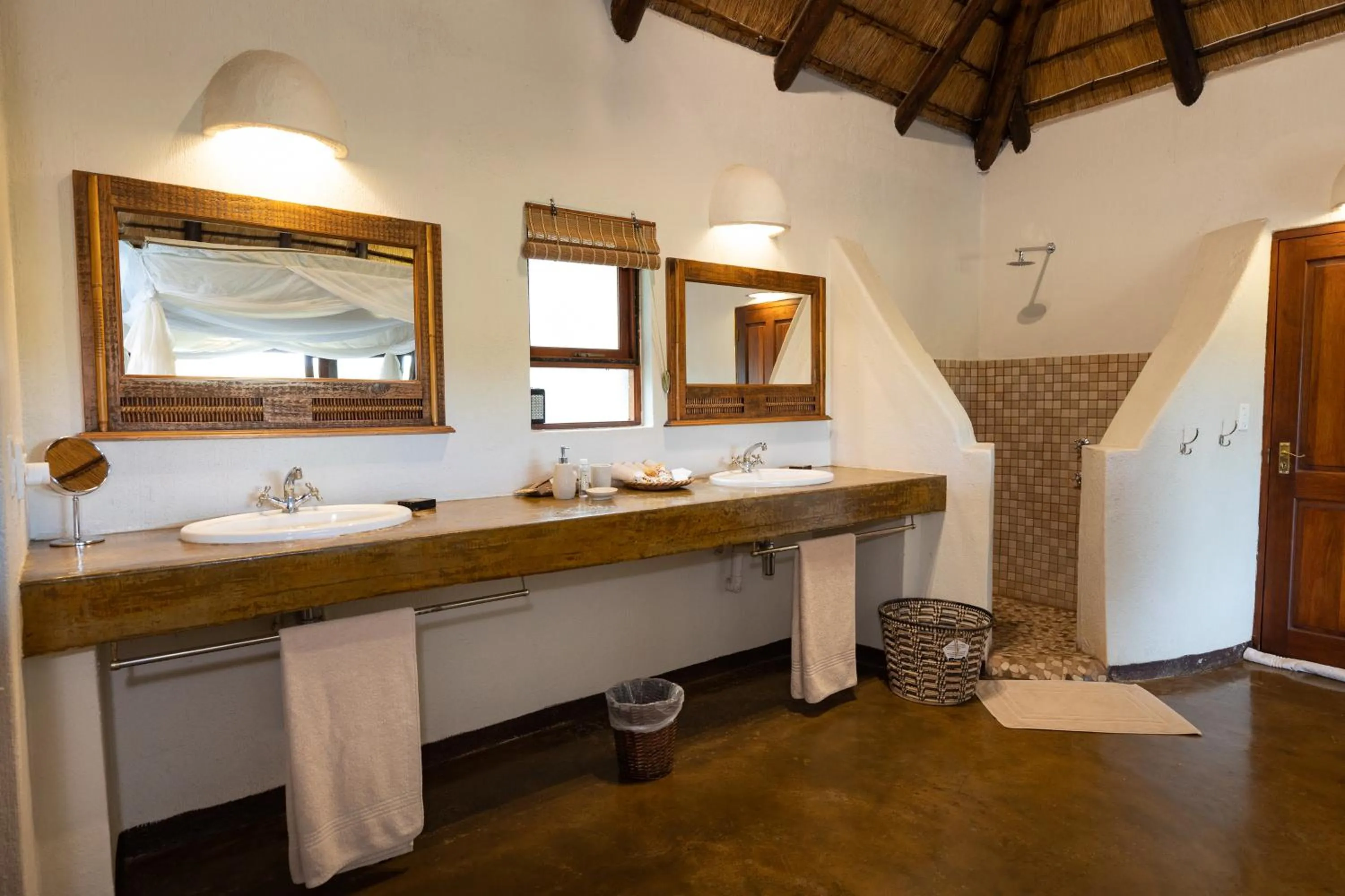 Bathroom in Nyati Safari Lodge