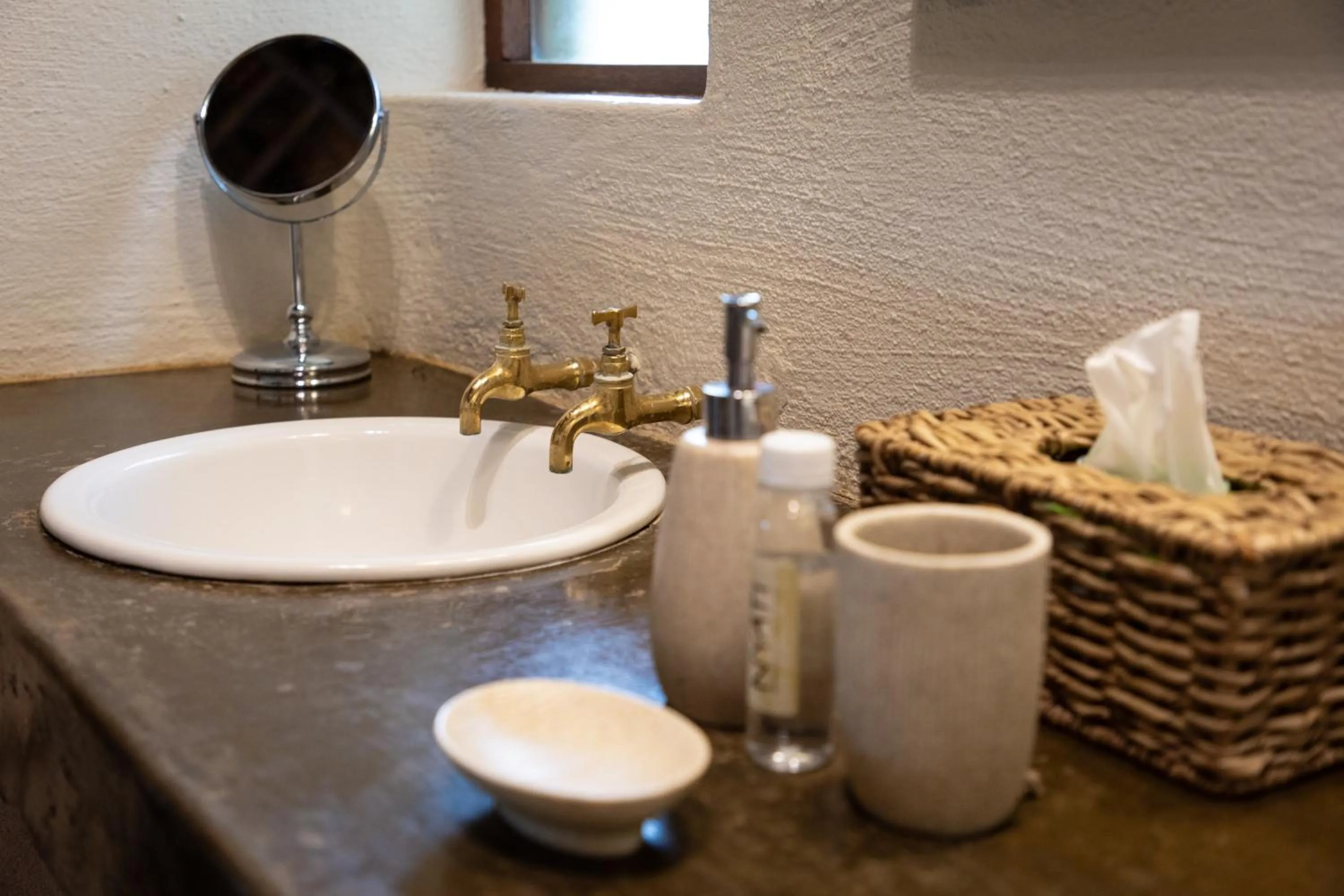 Bathroom in Nyati Safari Lodge