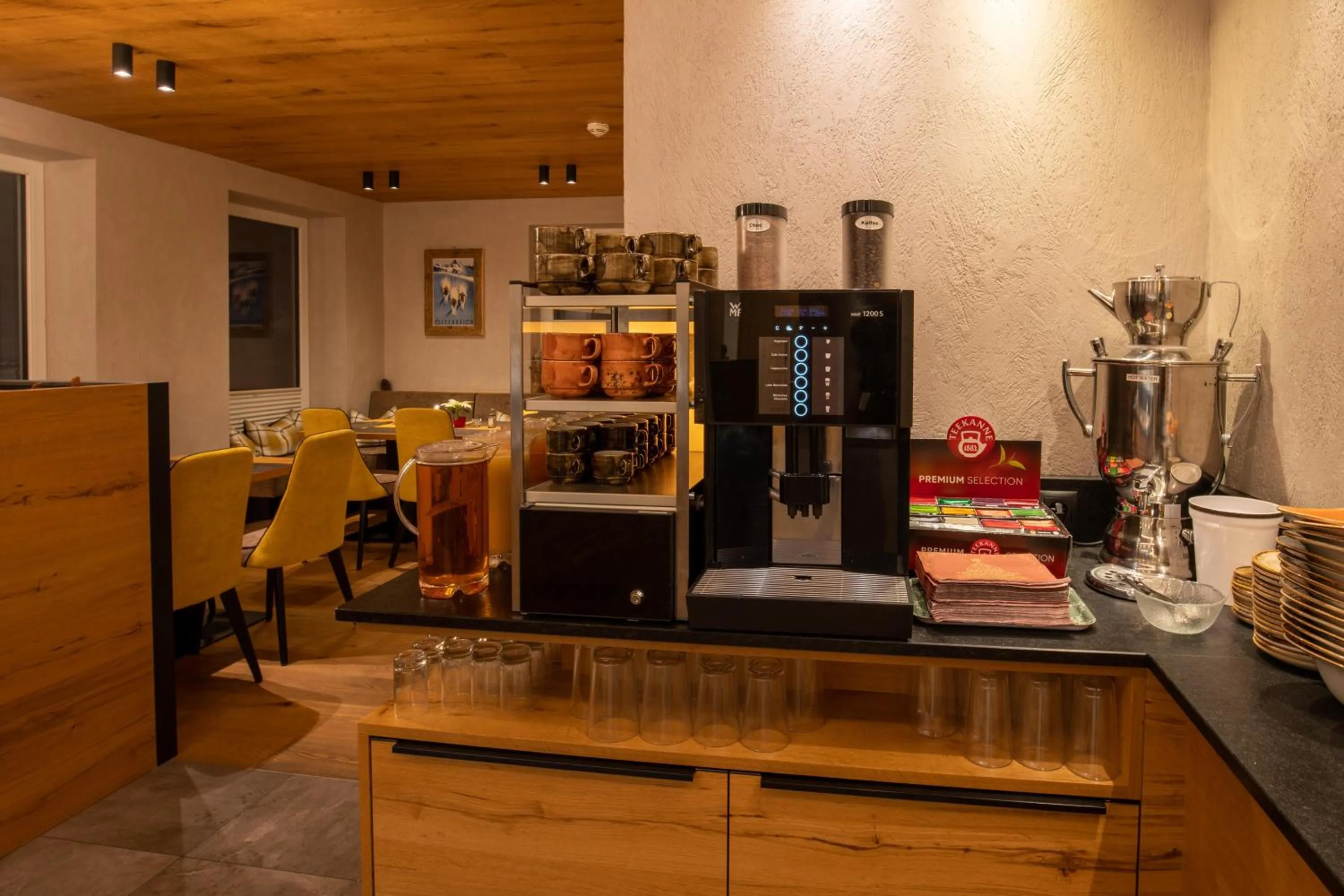 Breakfast in Hotel Neder