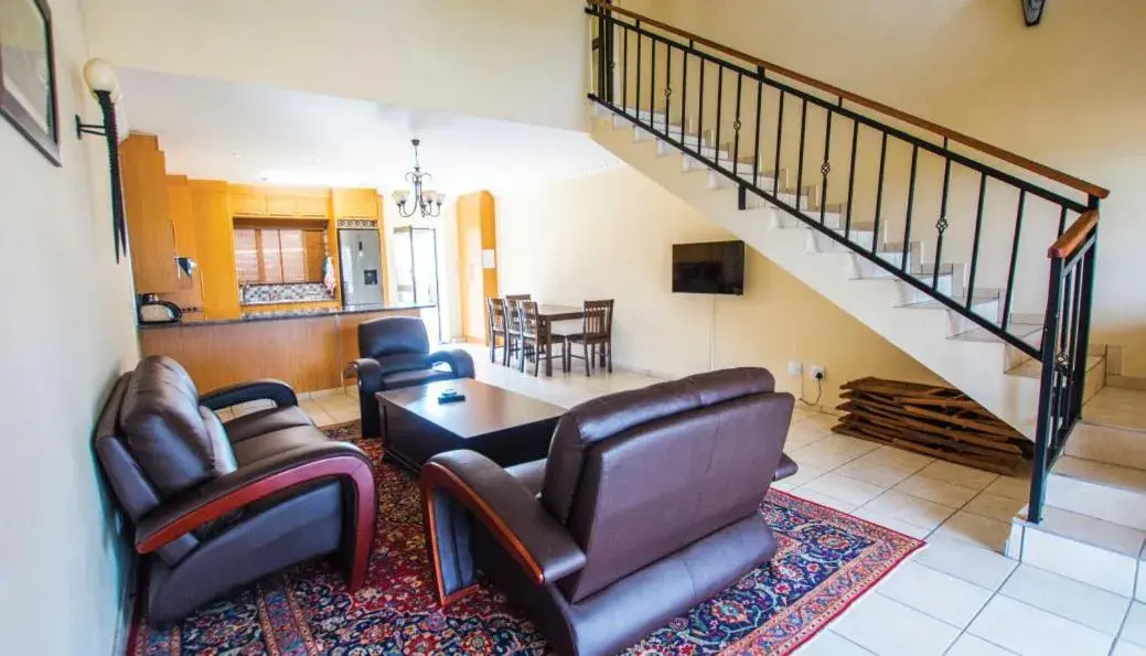 Two-Bedroom Apartment in Hoyohoyo Acorns Lodge Two-Bedroom Apartment in Hoyohoyo Acorns Lodge