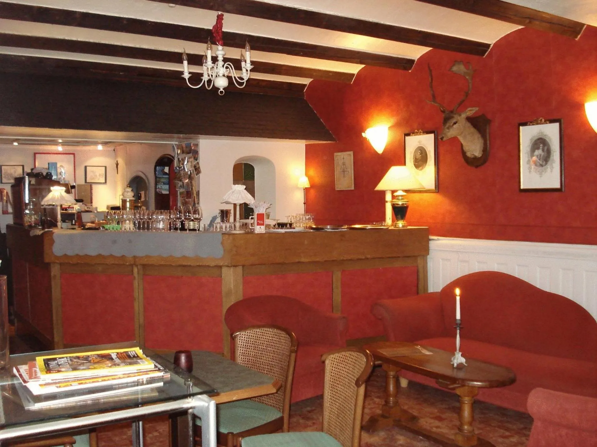 Restaurant/places to eat in Hotel La Fayette