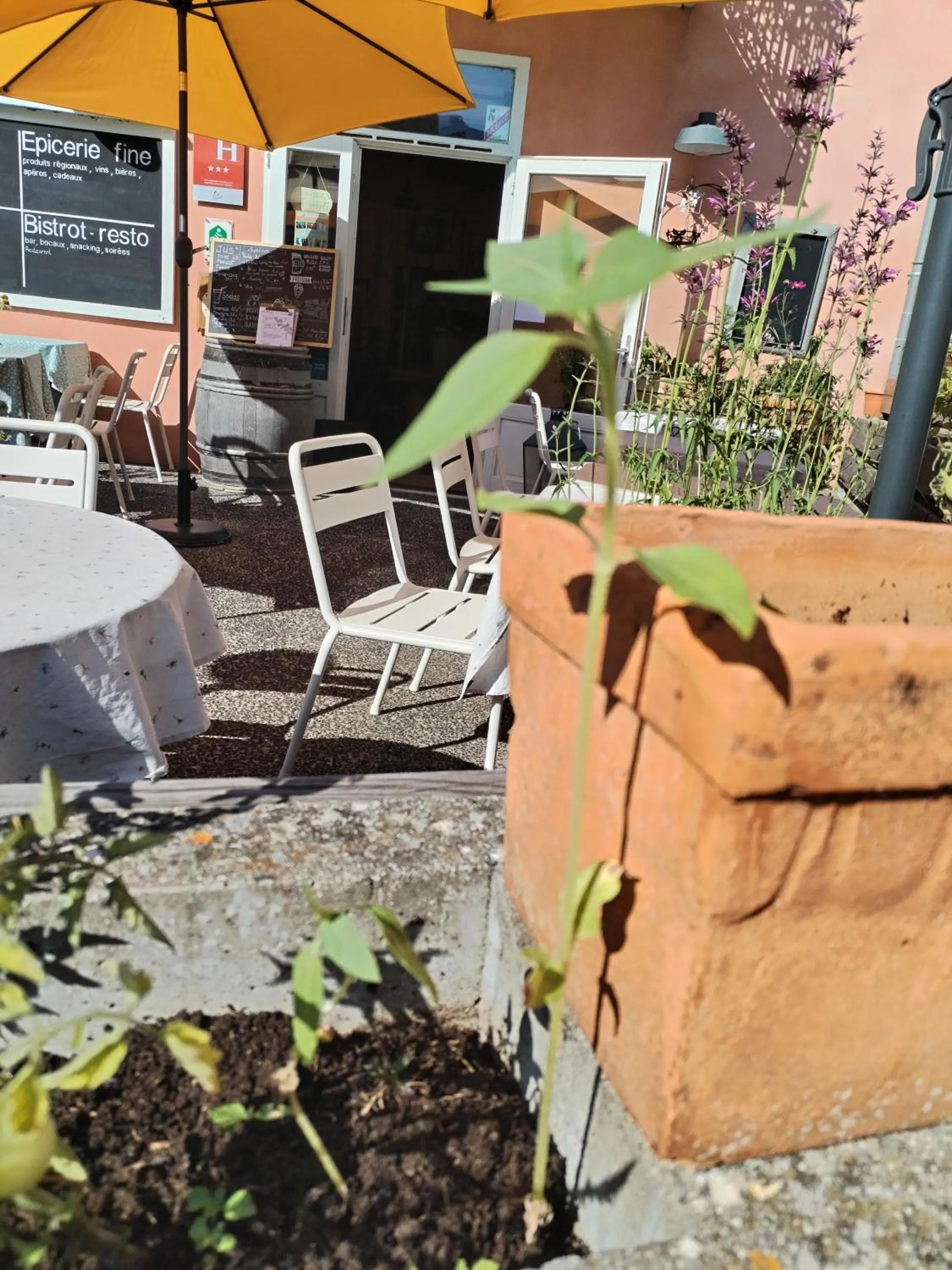 Patio in Auberge Buissonniere