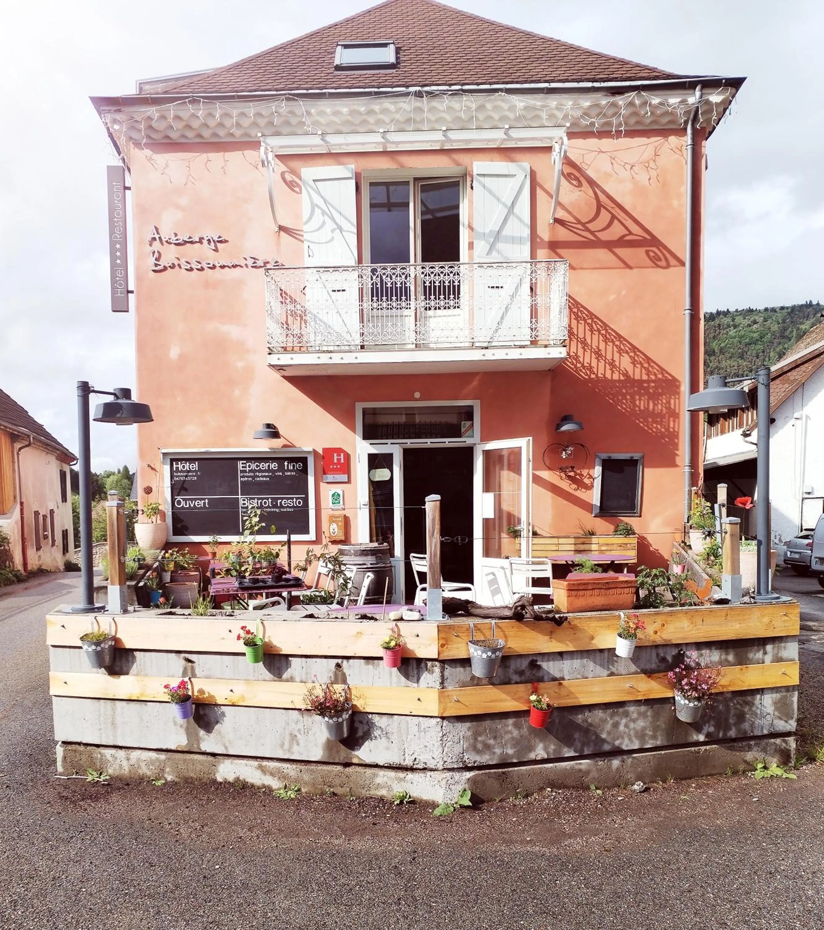 Property building in Auberge Buissonniere