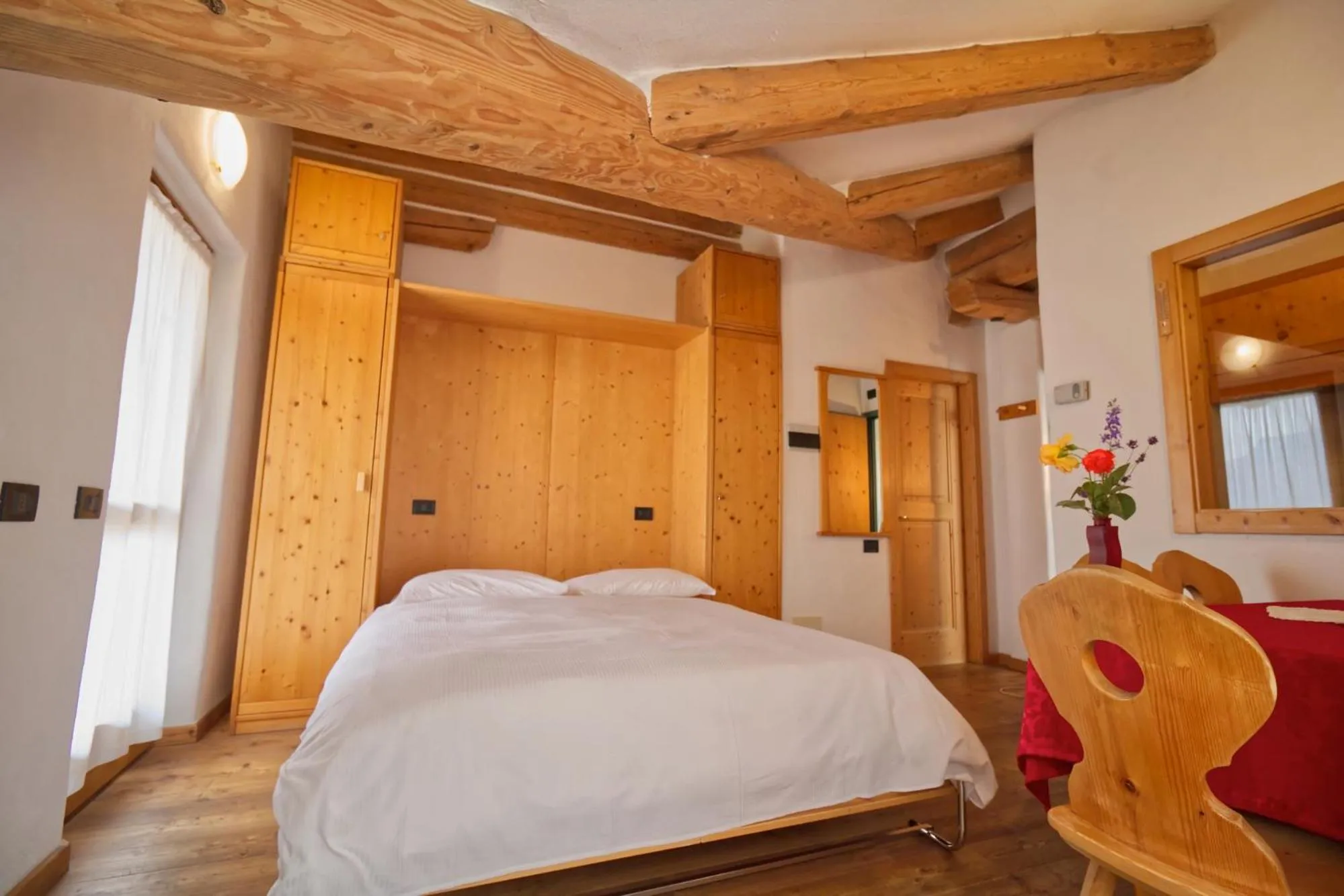 Photo of the whole room, Bed in Residence Miramonti