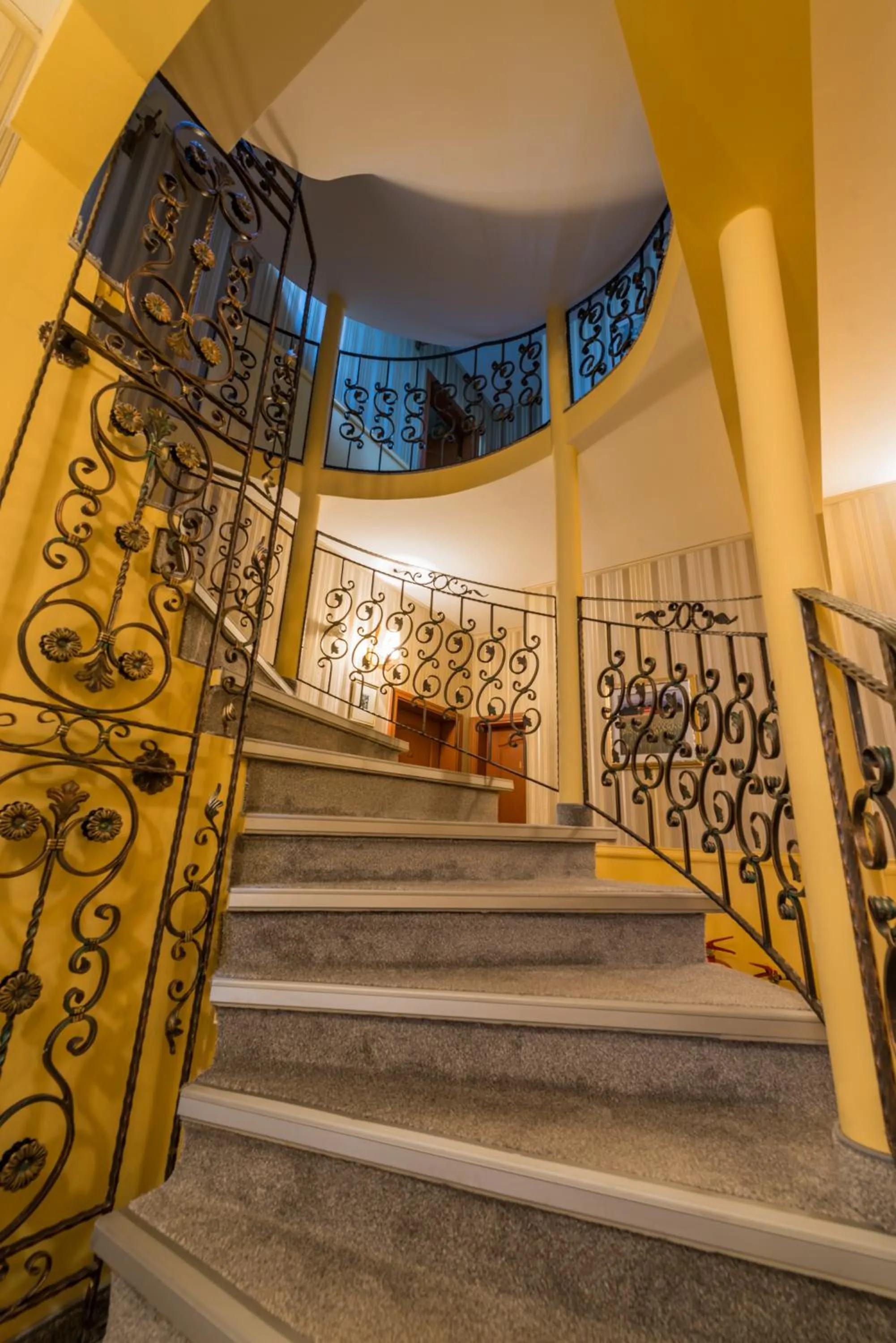 Decorative detail in Family Hotel Chiplakoff