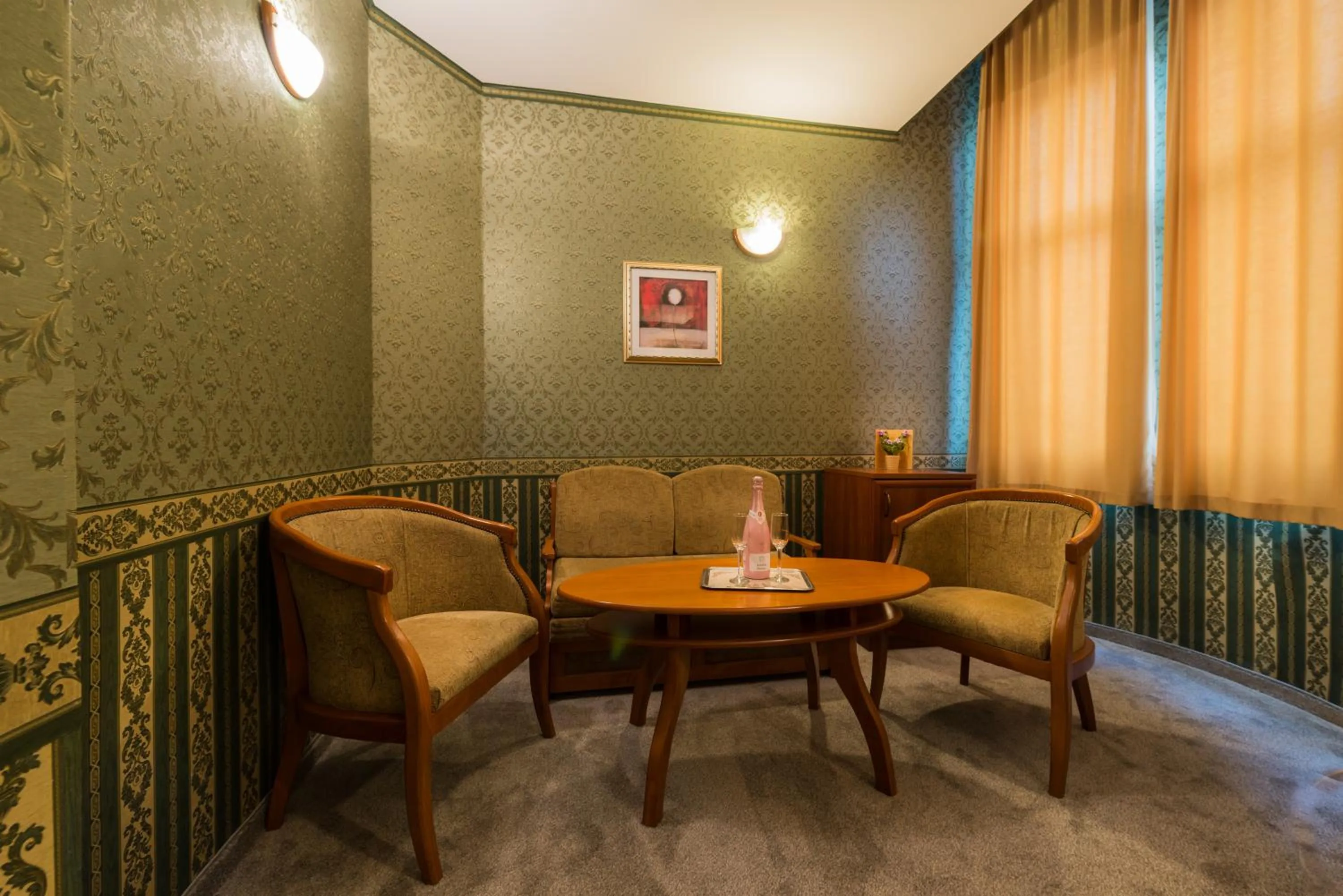 Seating area in Family Hotel Chiplakoff