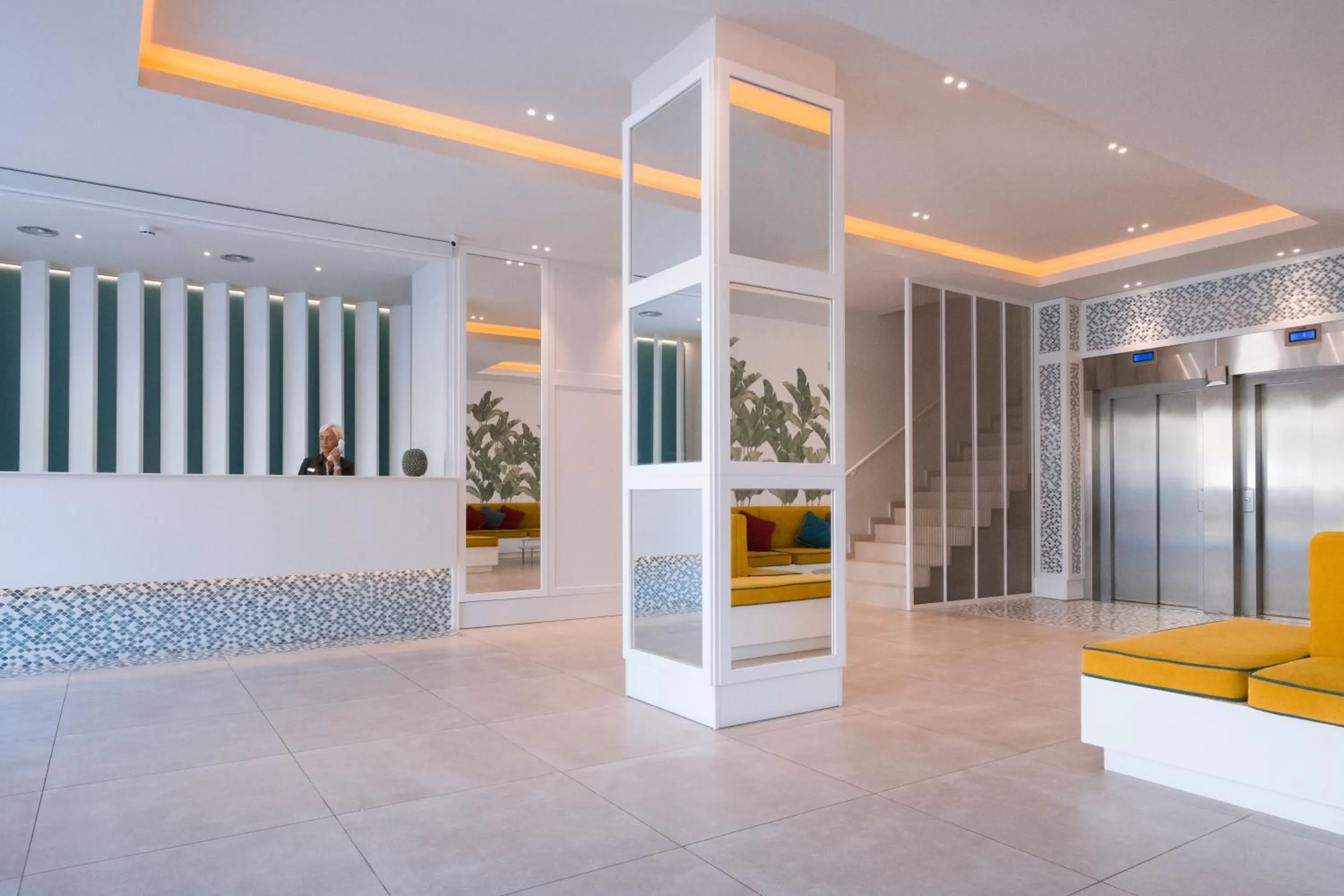 Lobby or reception in Apartaments Cye Salou
