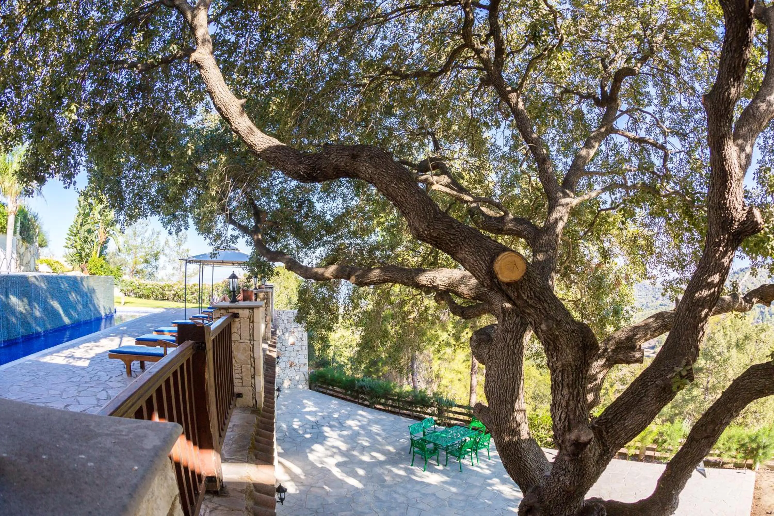 Demetriou Paradisos Hills Hotel