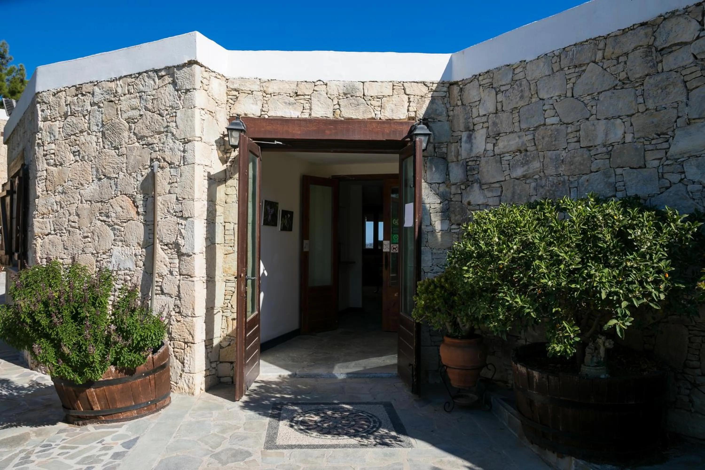 Demetriou Paradisos Hills Hotel