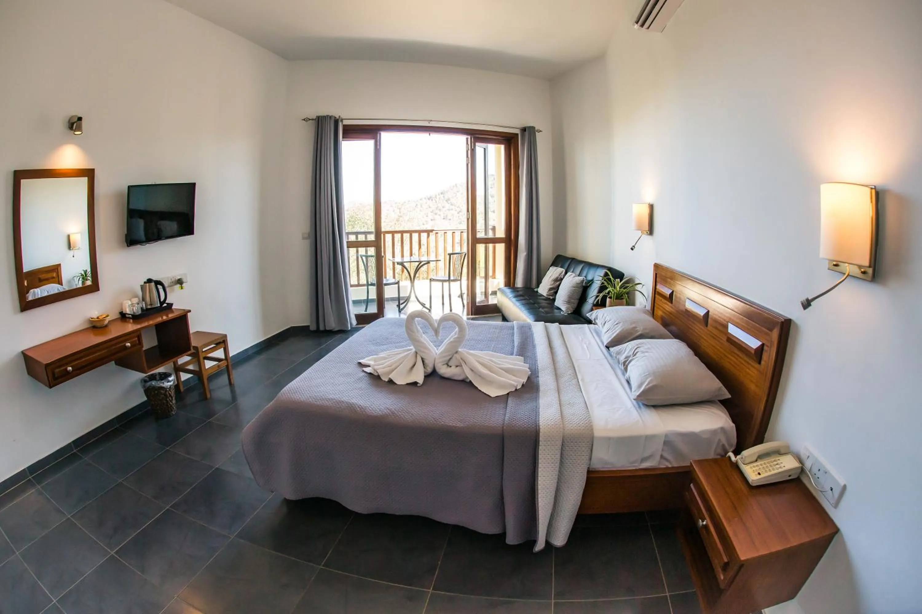 Bed in Demetriou Paradisos Hills Hotel