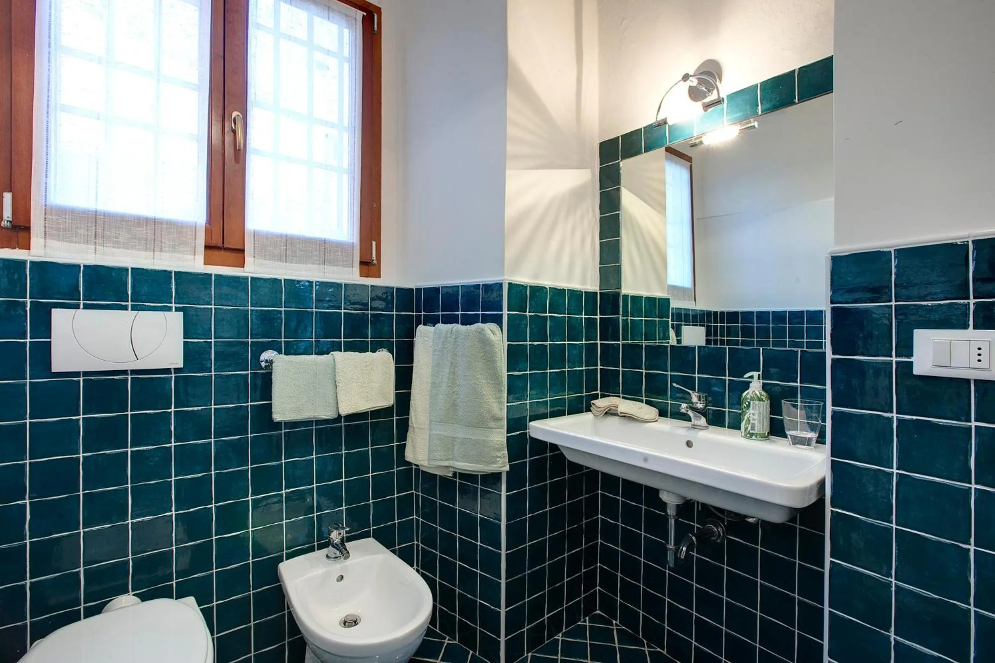 Bathroom in Torre Donati by Mmega