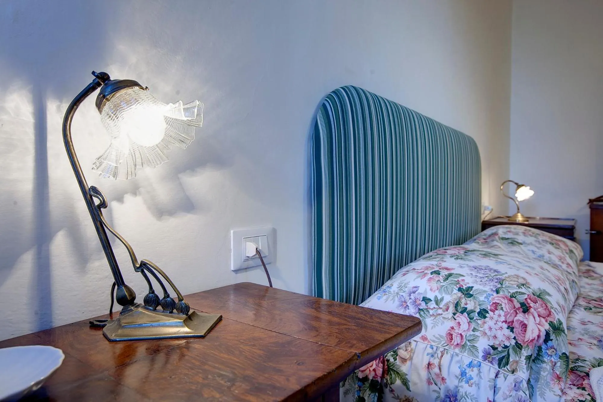 Bedroom, Bed in Torre Donati by Mmega