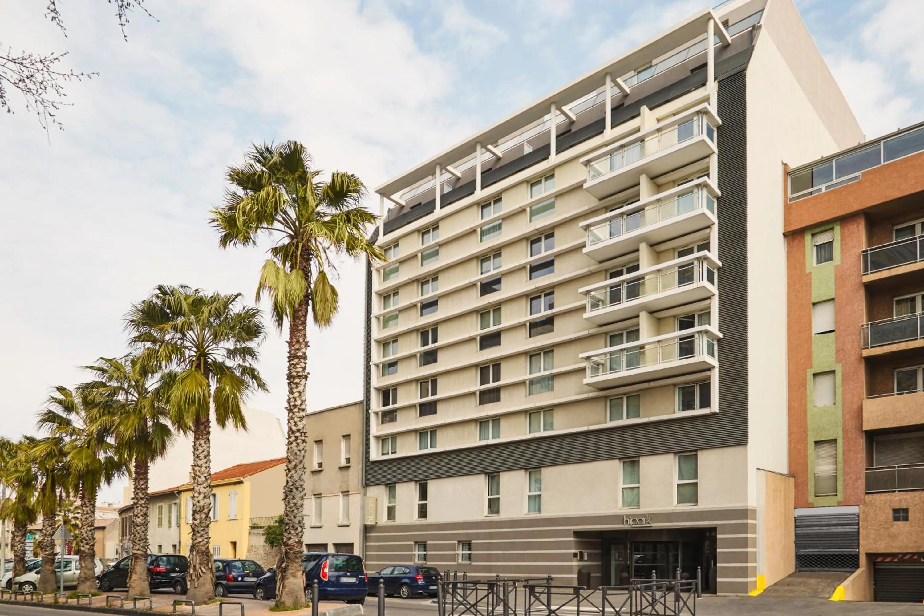 Facade/entrance in Aparthotel Adagio Marseille Timone