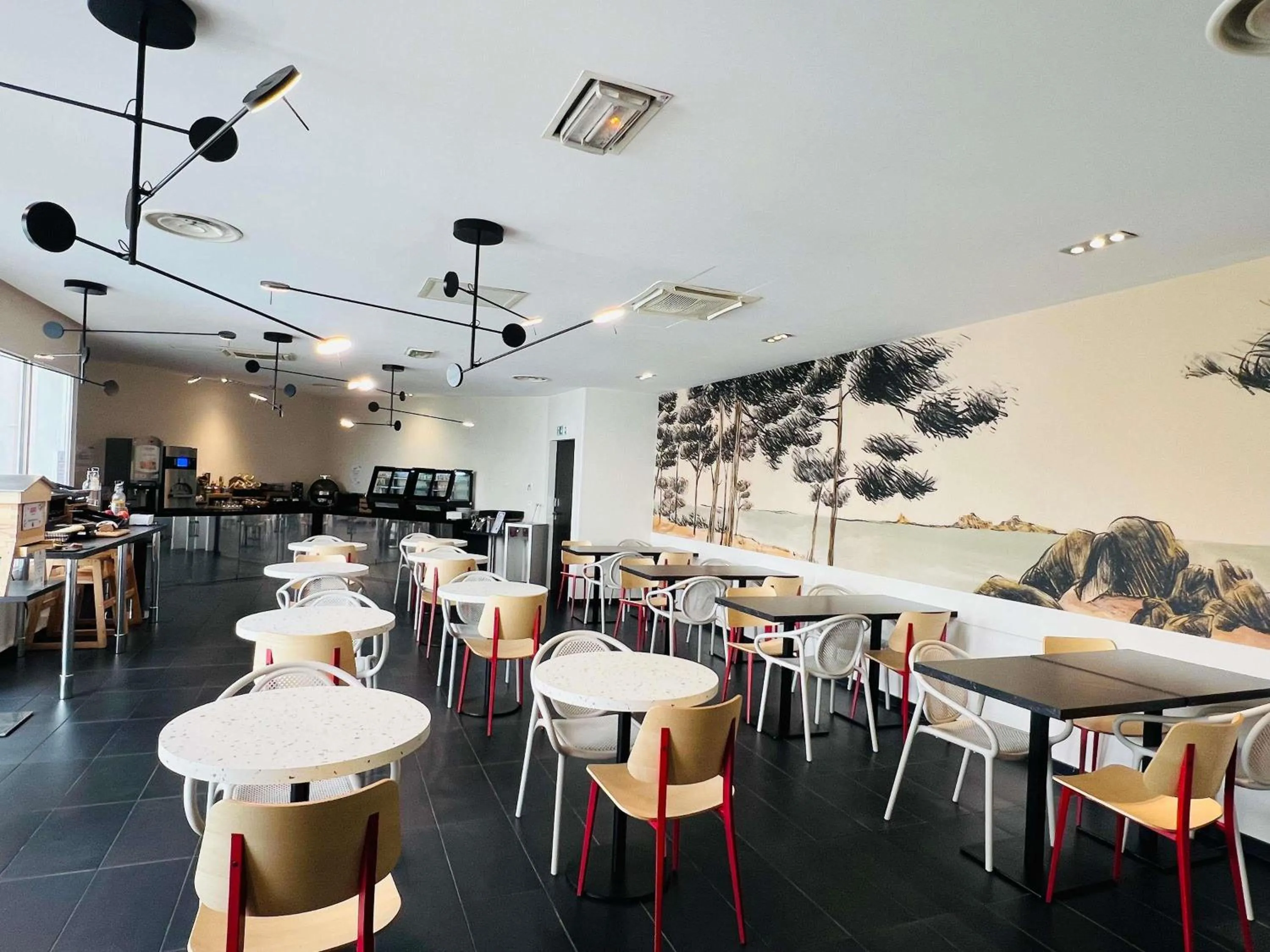 Property building in Aparthotel Adagio Marseille Timone