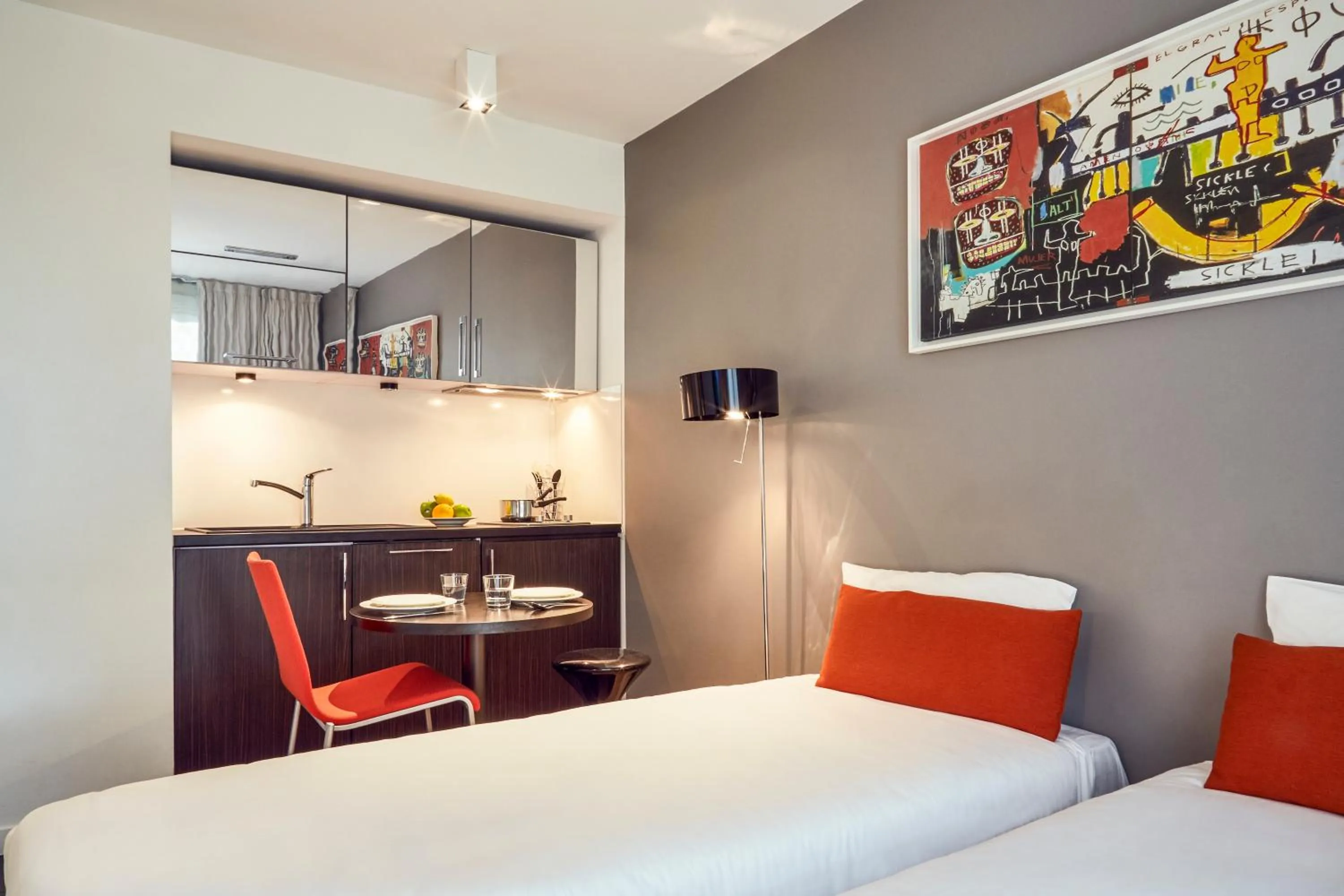 Bedroom, Bed in Aparthotel Adagio Marseille Timone