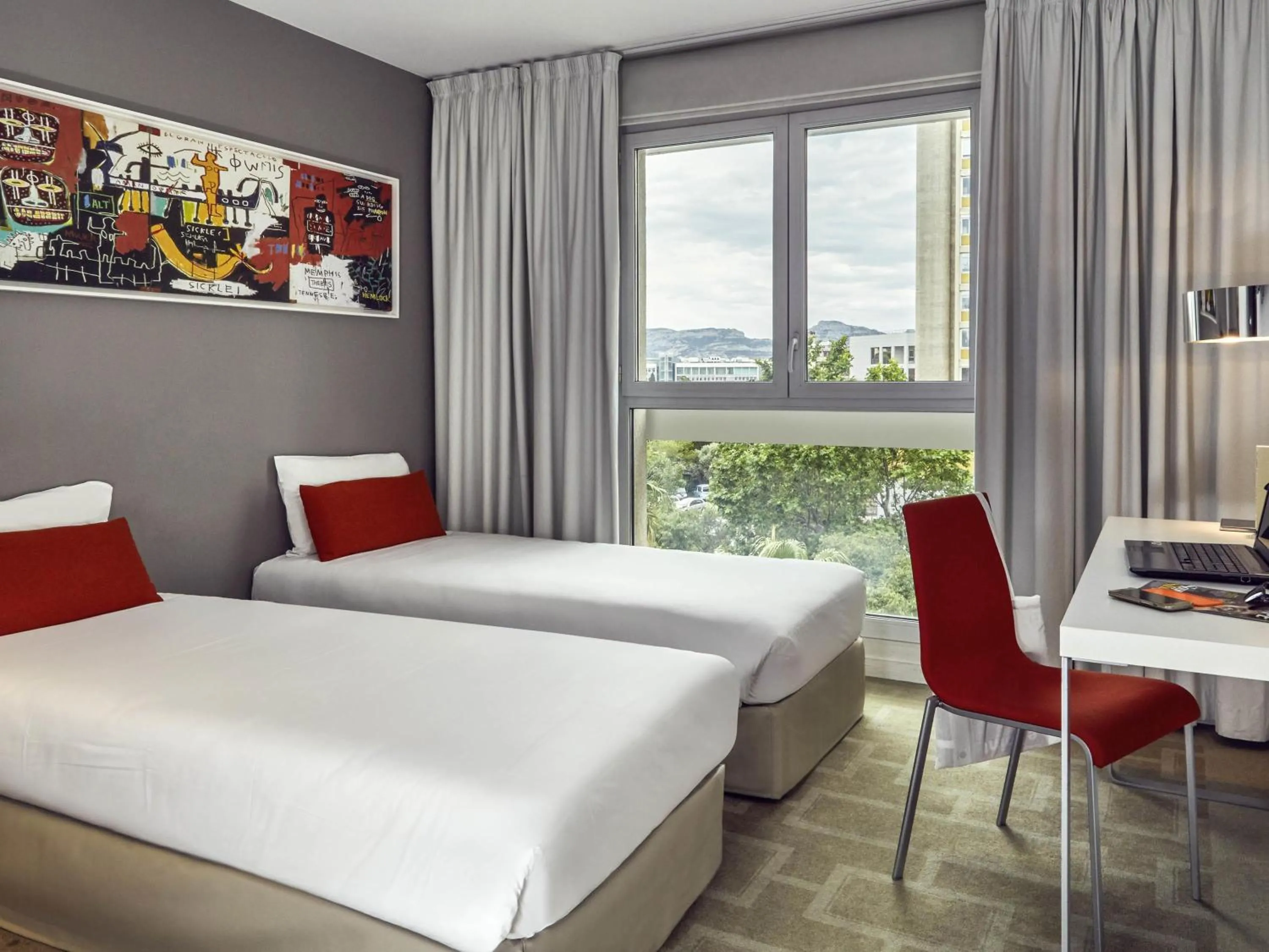 Bedroom, Bed in Aparthotel Adagio Marseille Timone