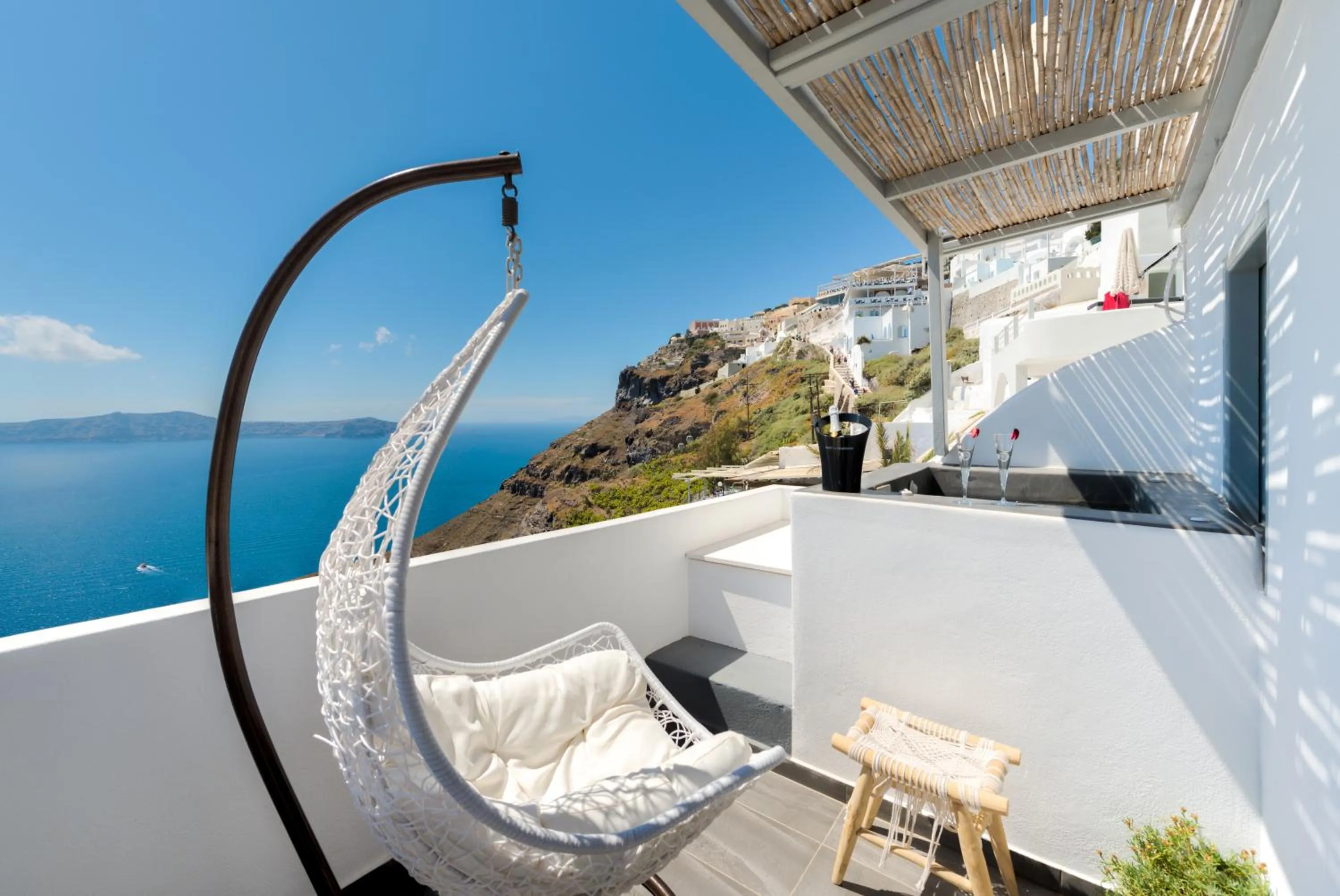 Property building in Katris Apartments