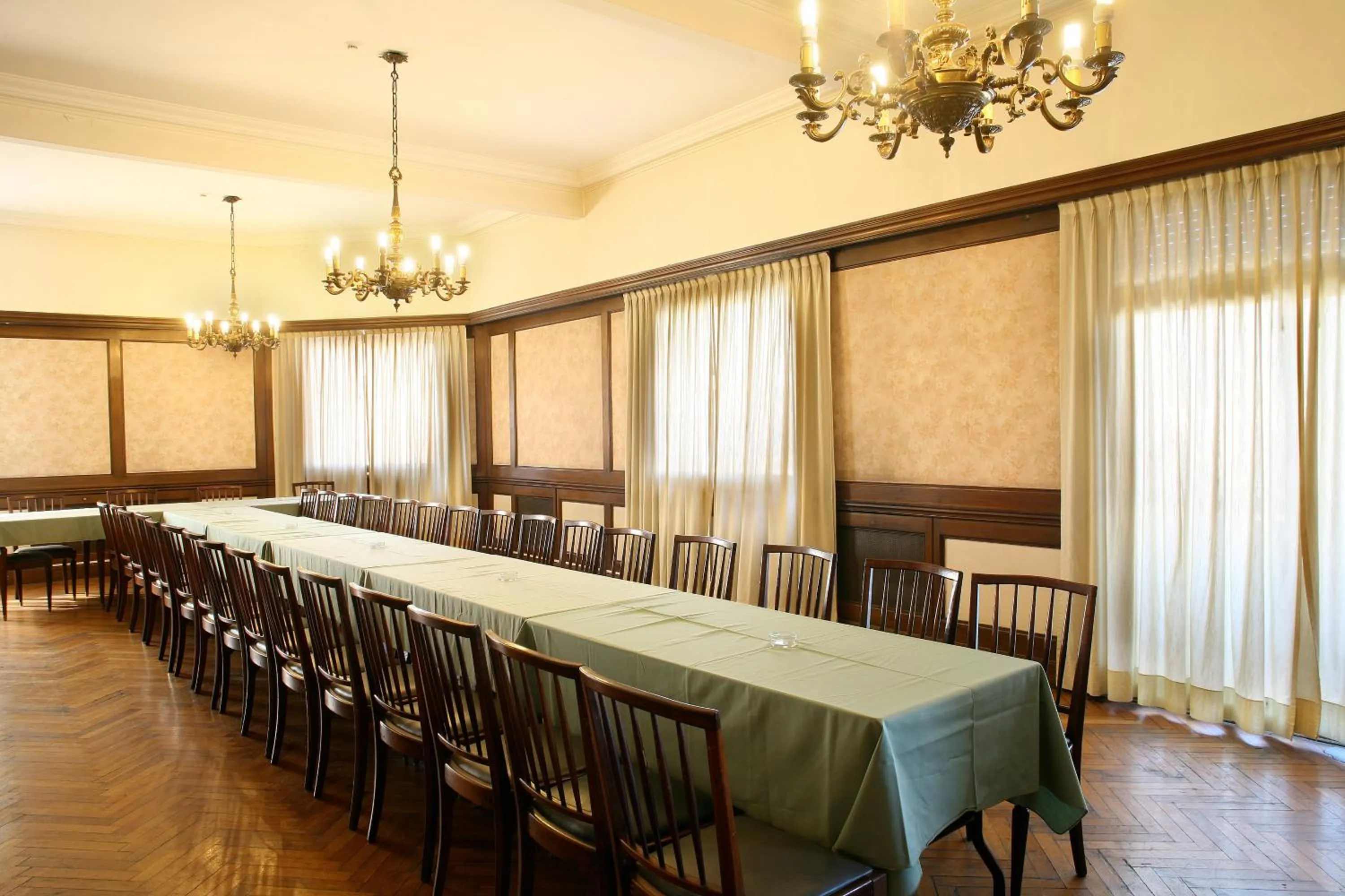 Dining area in Constitución Palace Hotel