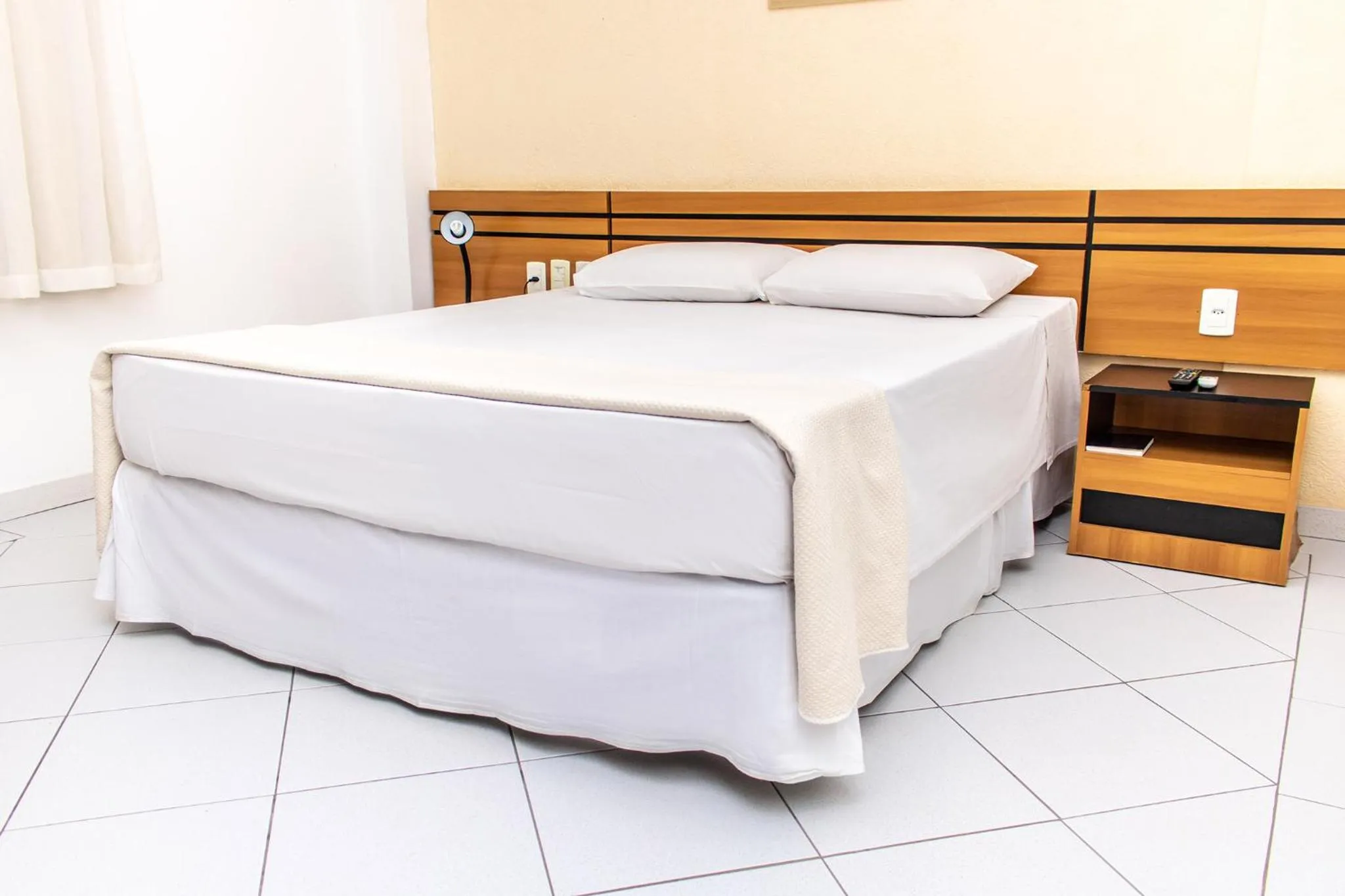 Standard Double Room - single occupancy in Delcas Hotel