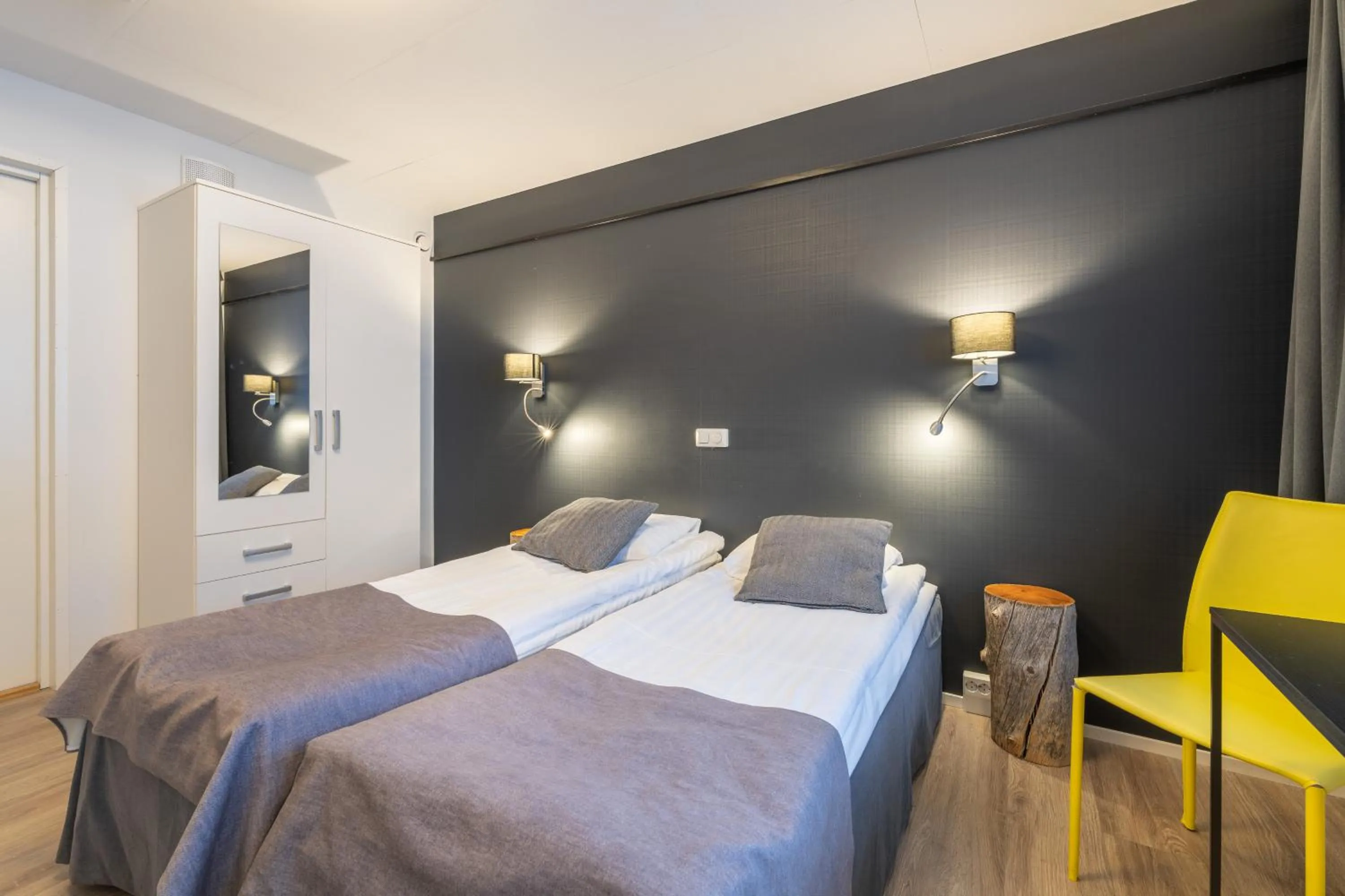 Bed in Kuukkeli Saariselkä Inn