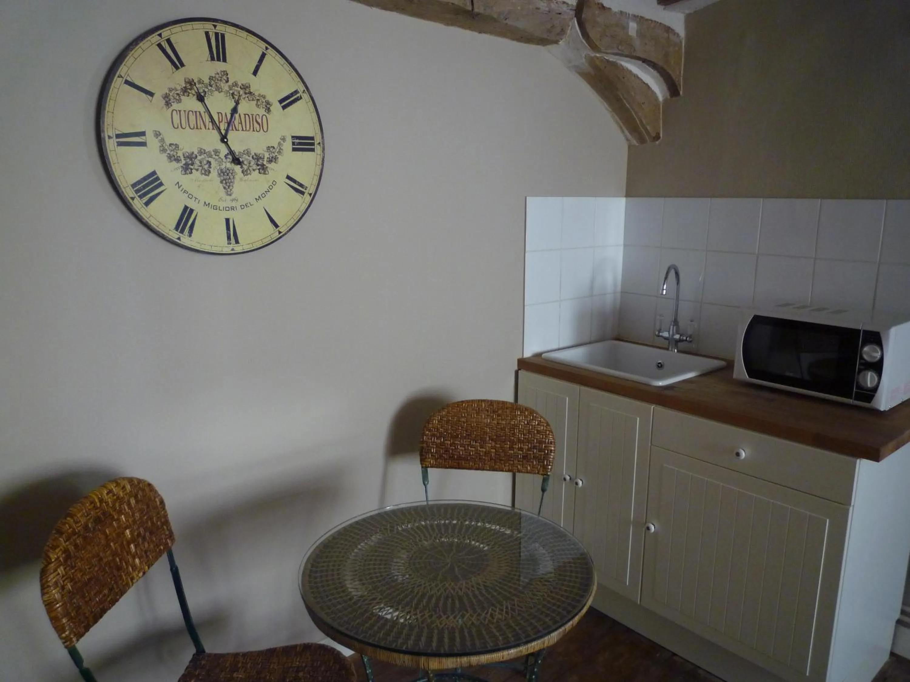 Kitchen or kitchenette in Villa Roma B&B