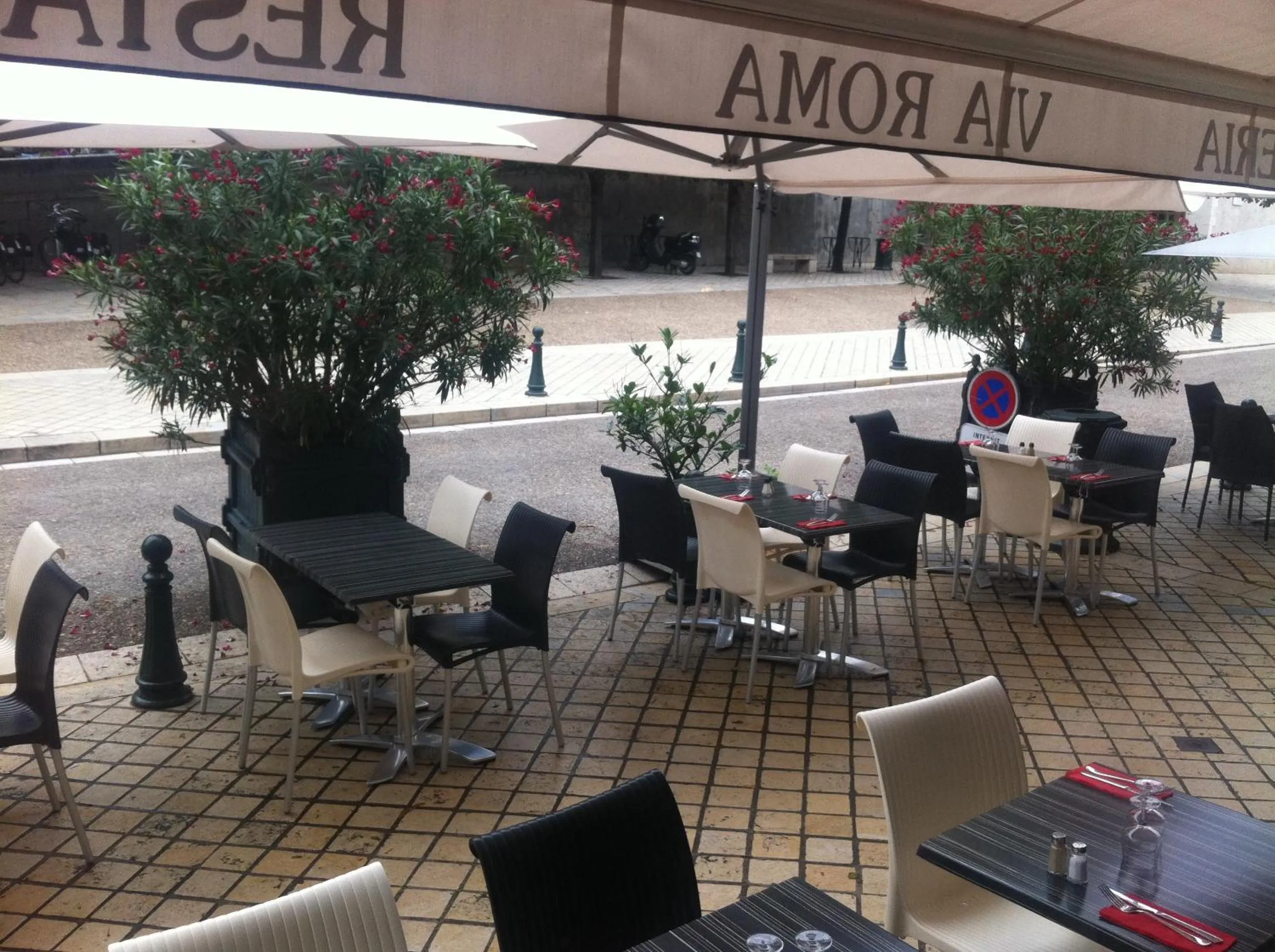 Restaurant/places to eat in Villa Roma B&B