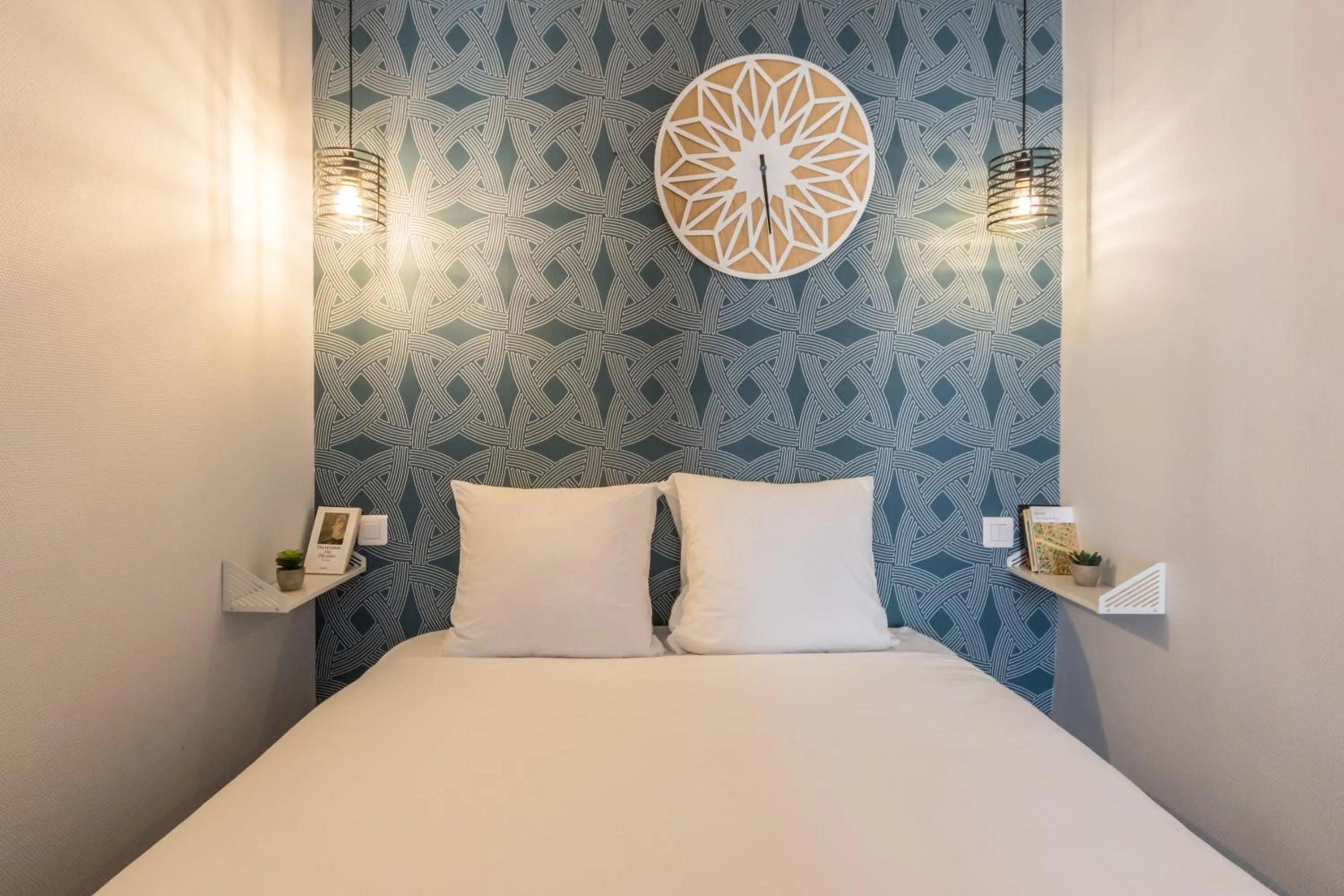 Bedroom, Bed in WS Opéra - Galeries Lafayette