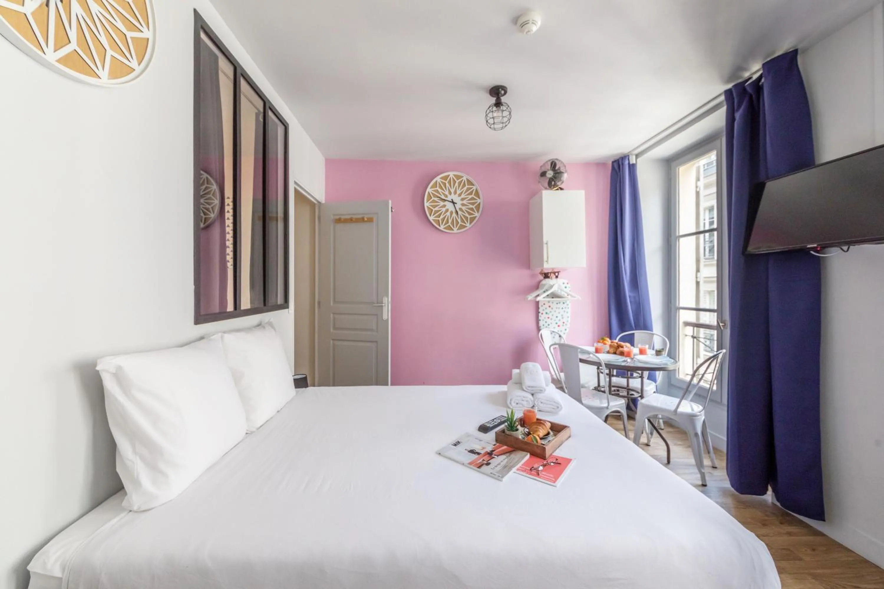 Bed in WS Opéra - Galeries Lafayette