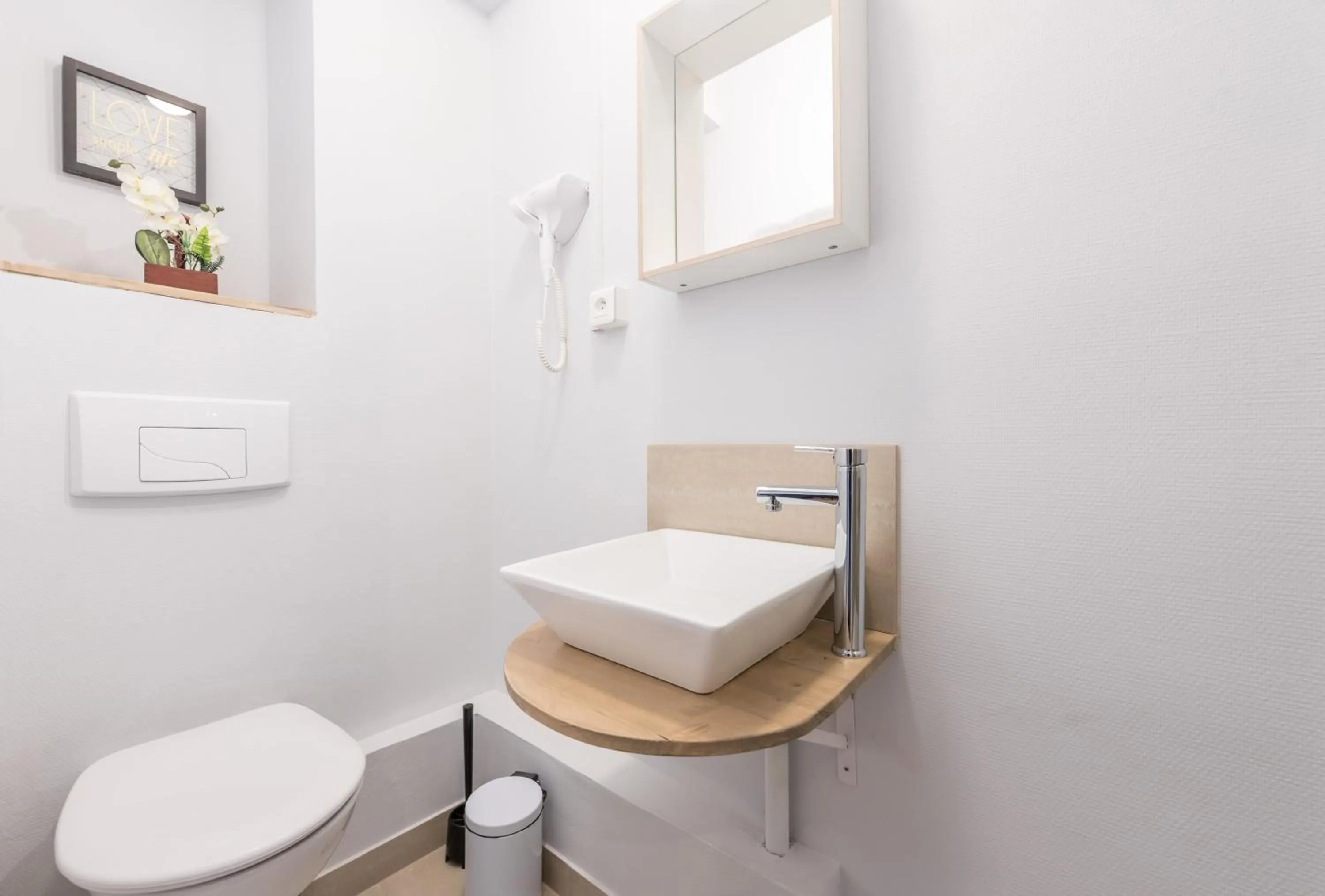 Toilet in WS Opéra - Galeries Lafayette