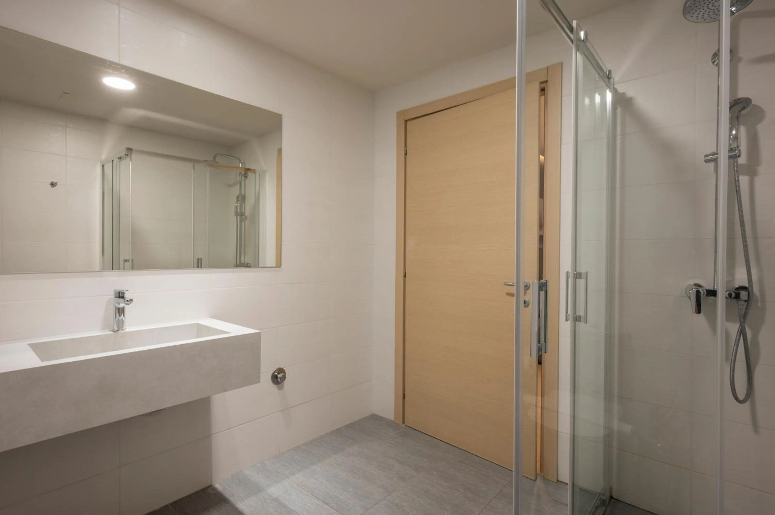 Trianon Luxury Apartments & Suites