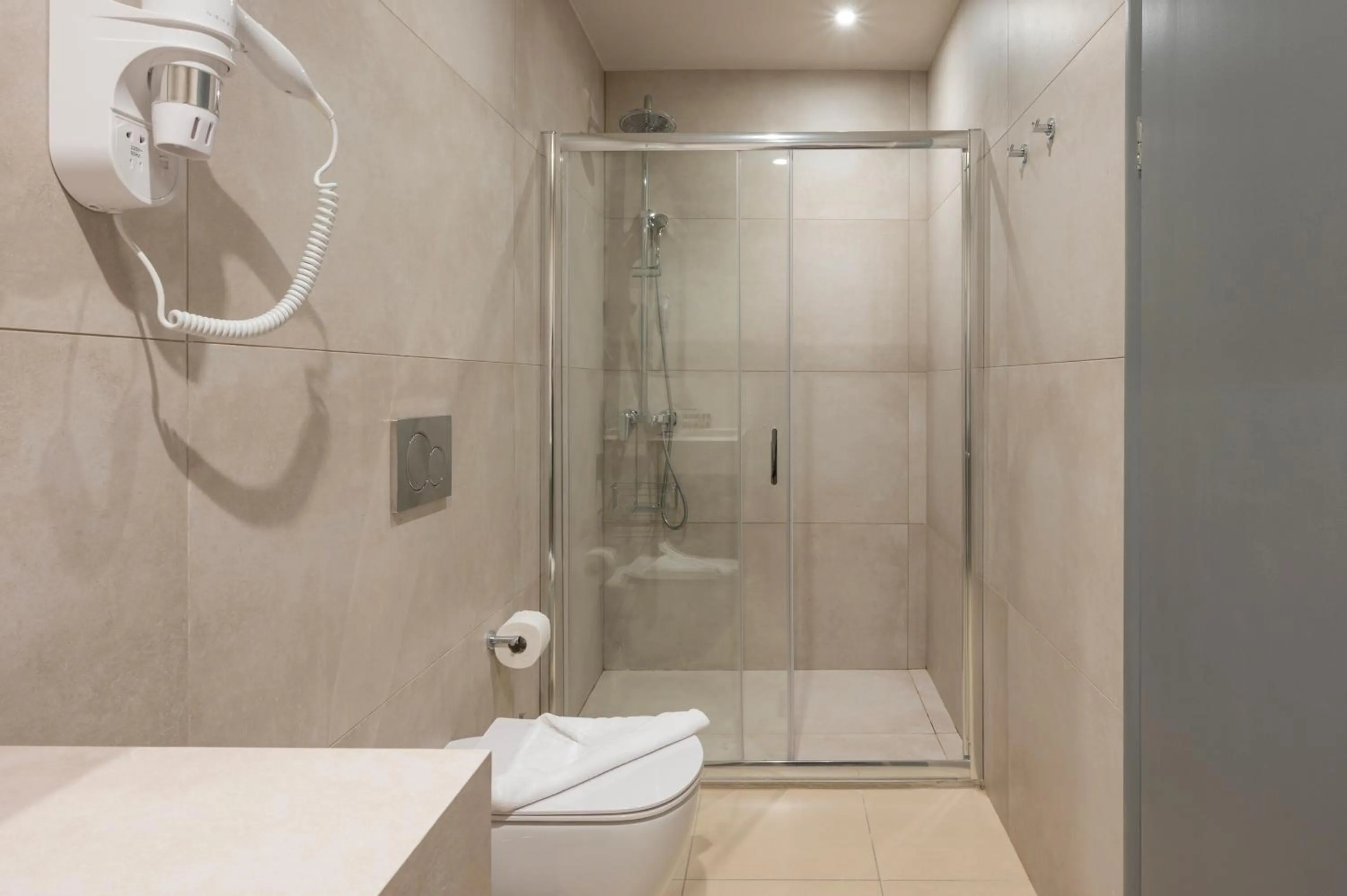 Trianon Luxury Apartments & Suites