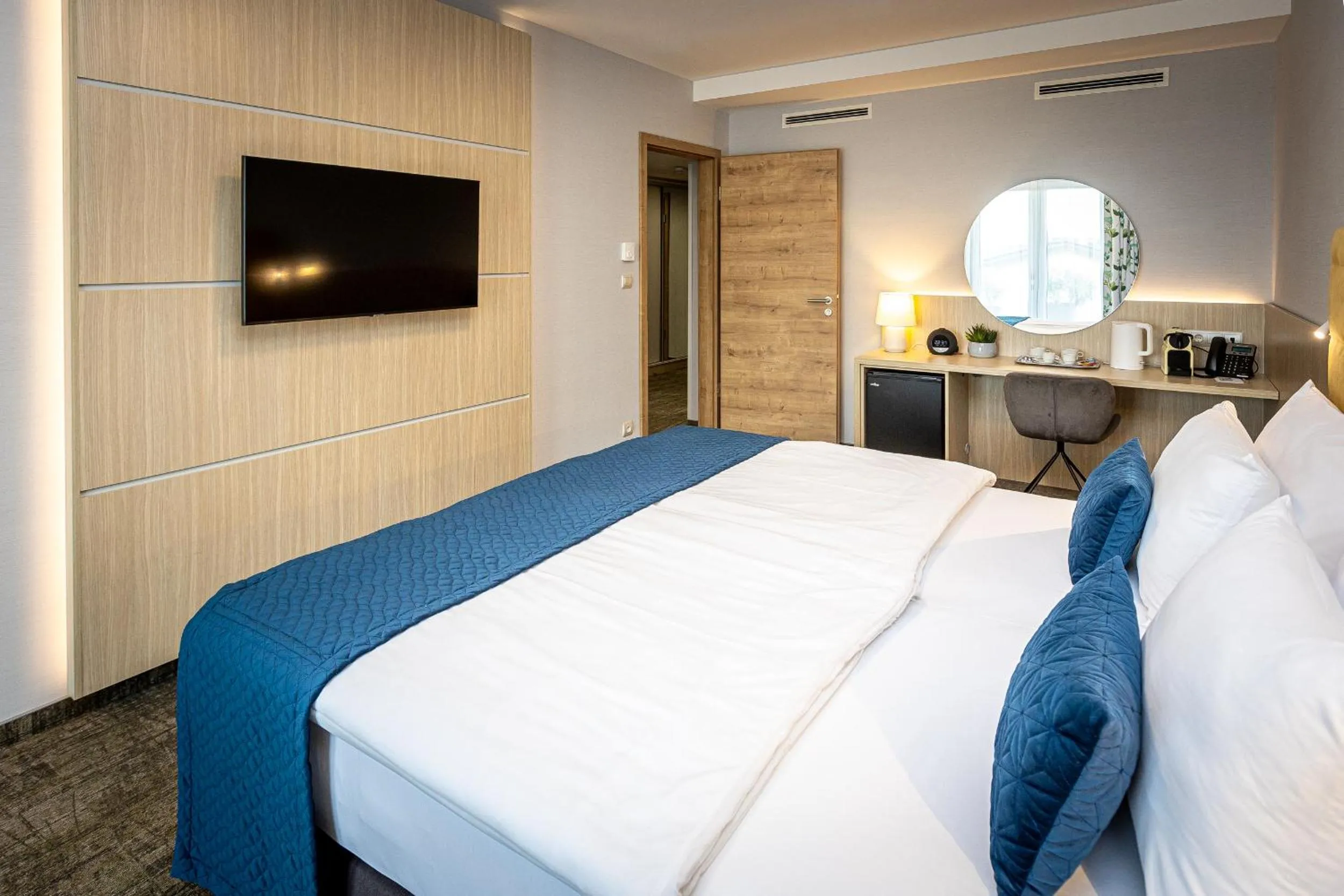 Bedroom, Bed in Nádas Tó Park Hotel