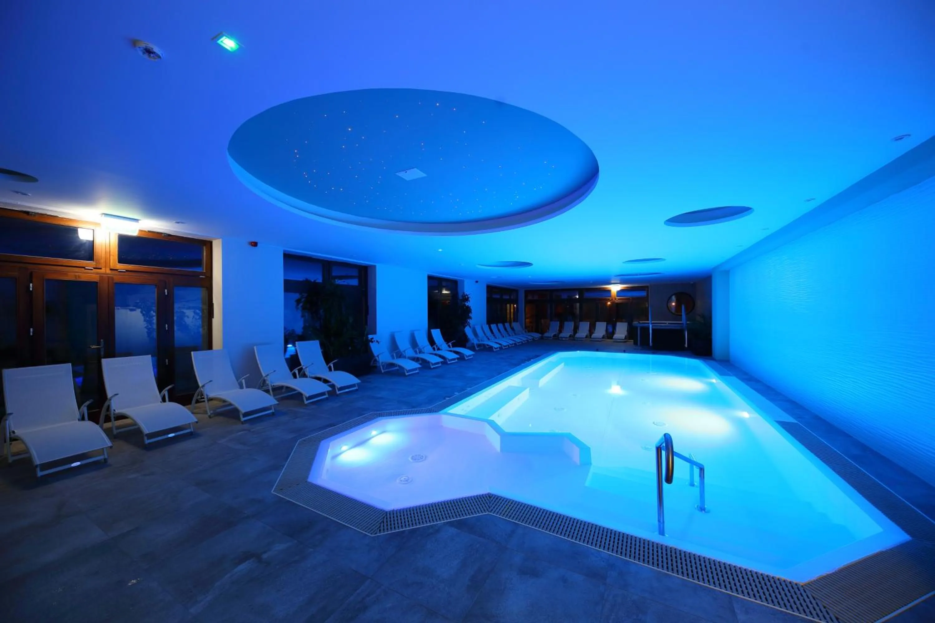 Swimming pool in Nádas Tó Park Hotel