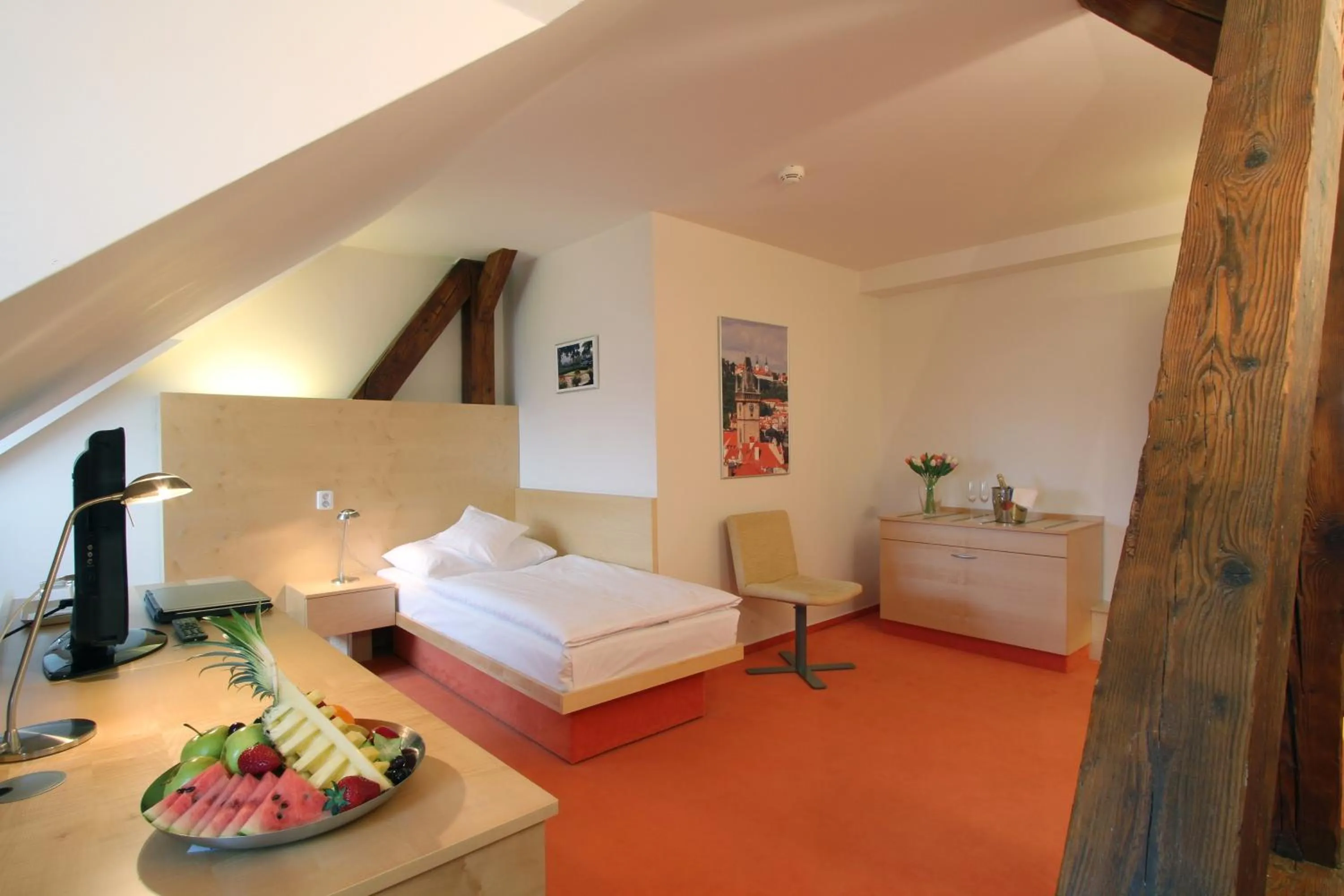 Photo of the whole room, Bed in Hotel DAP