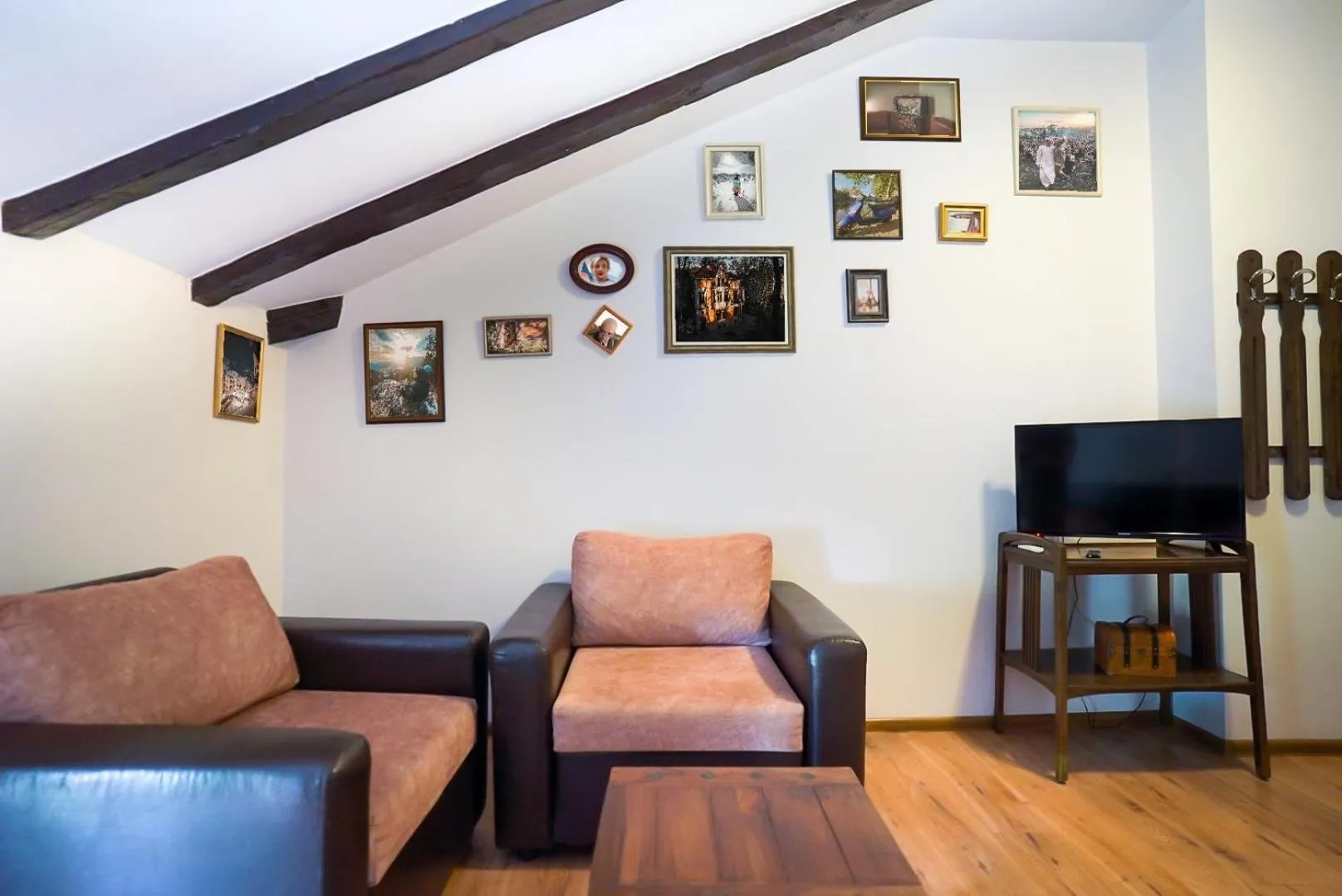 Photo of the whole room in My Guest Rooms