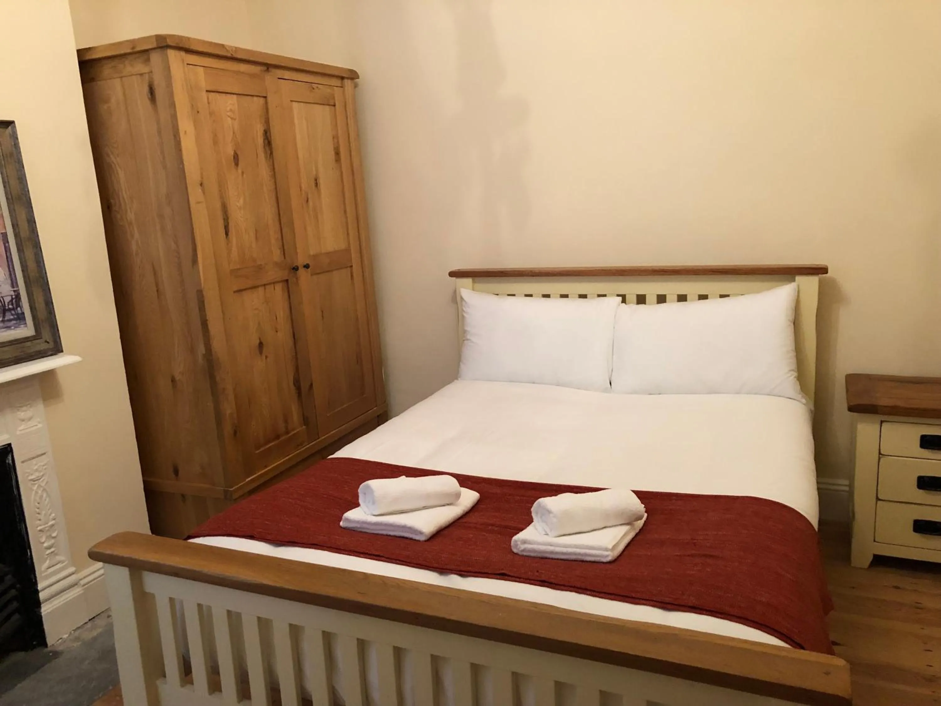 Property building, Bed in Marble Apartments Tooting Broadway