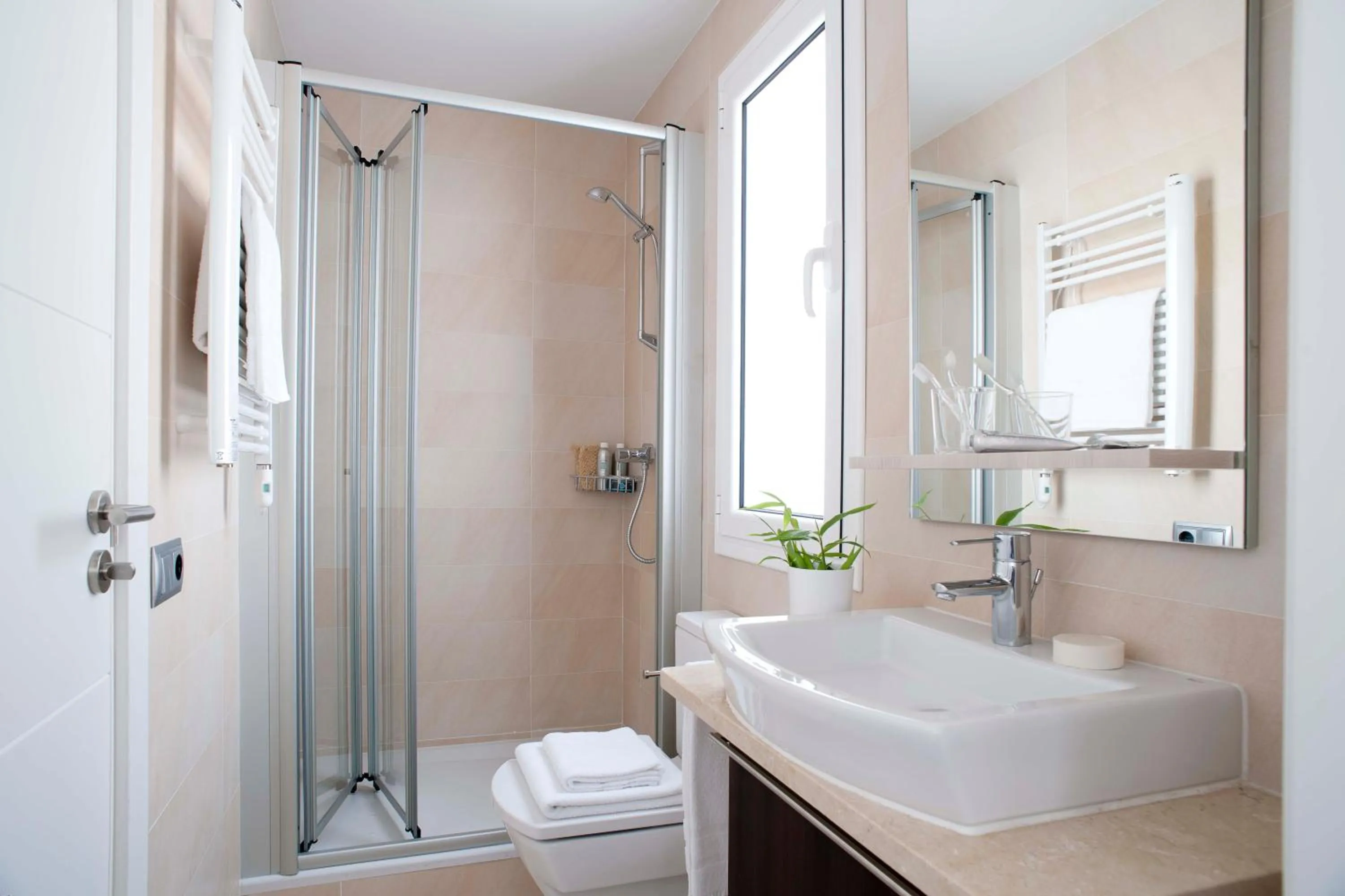 Shower in Eric Vökel Boutique Apartments - Gran Vía Suites