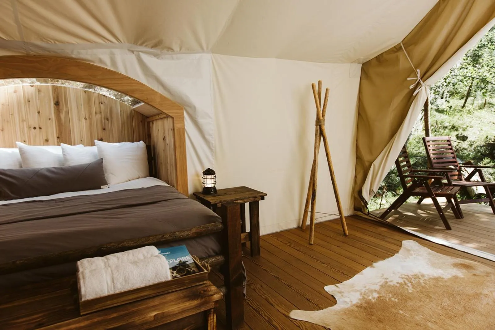 Bed in Under Canvas Great Smoky Mountains