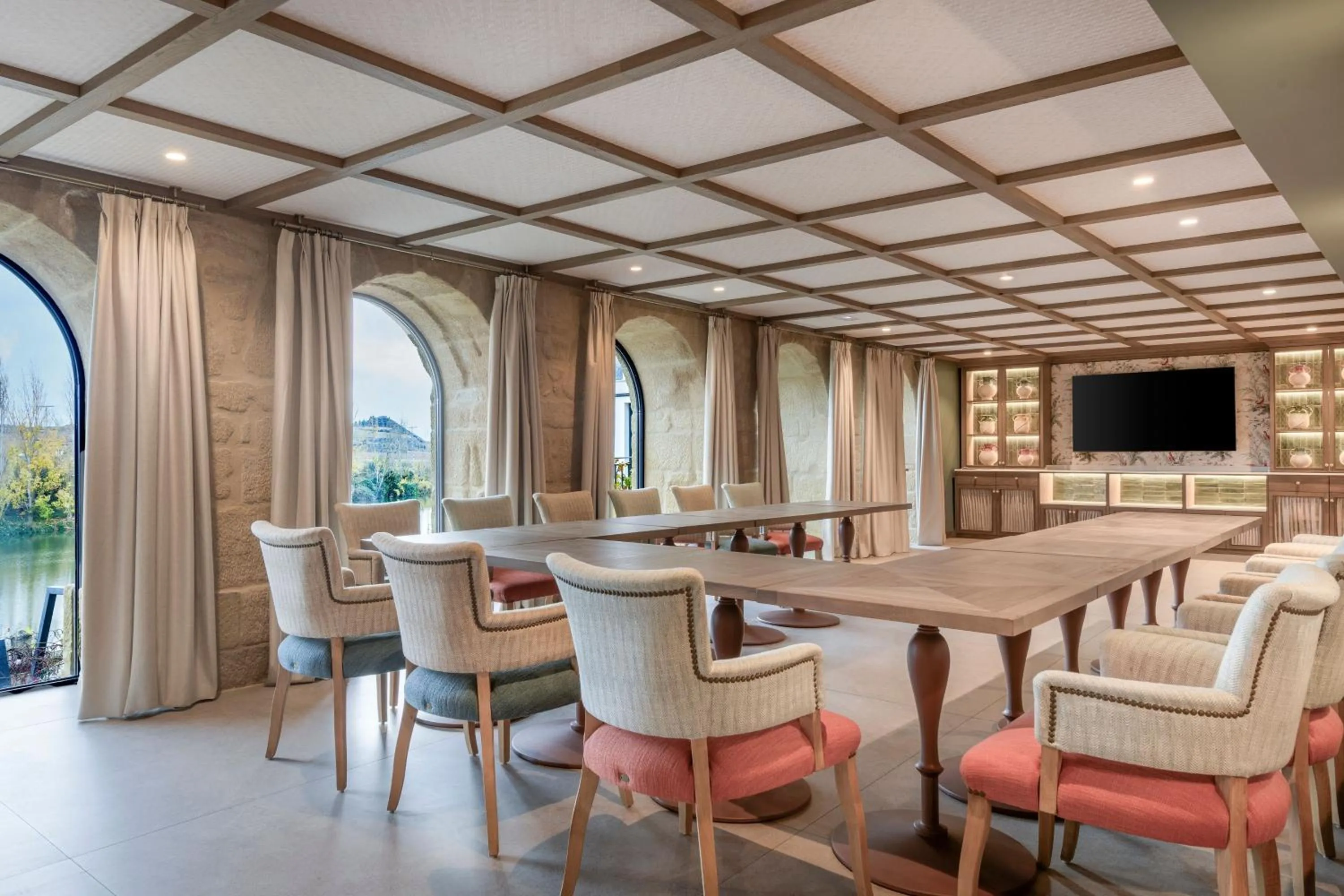 Meeting/conference room in Palacio Tondón, La Rioja Brinas, Autograph Collection