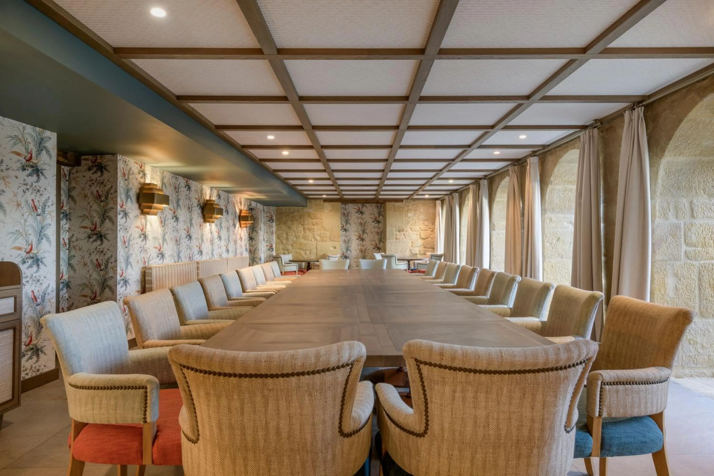 Meeting/conference room in Palacio Tondón, La Rioja Brinas, Autograph Collection