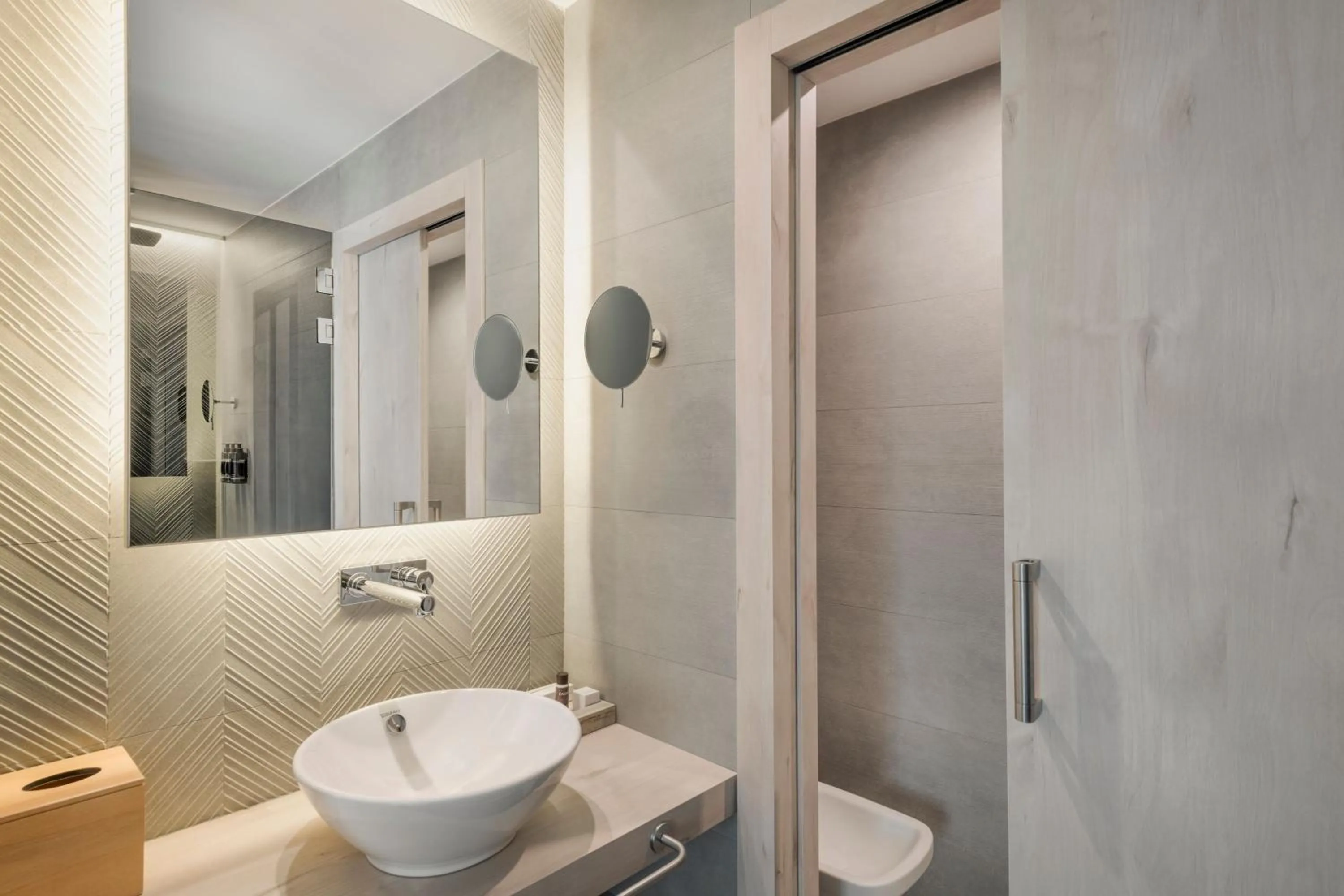 Bathroom in Palacio Tondón, La Rioja Brinas, Autograph Collection