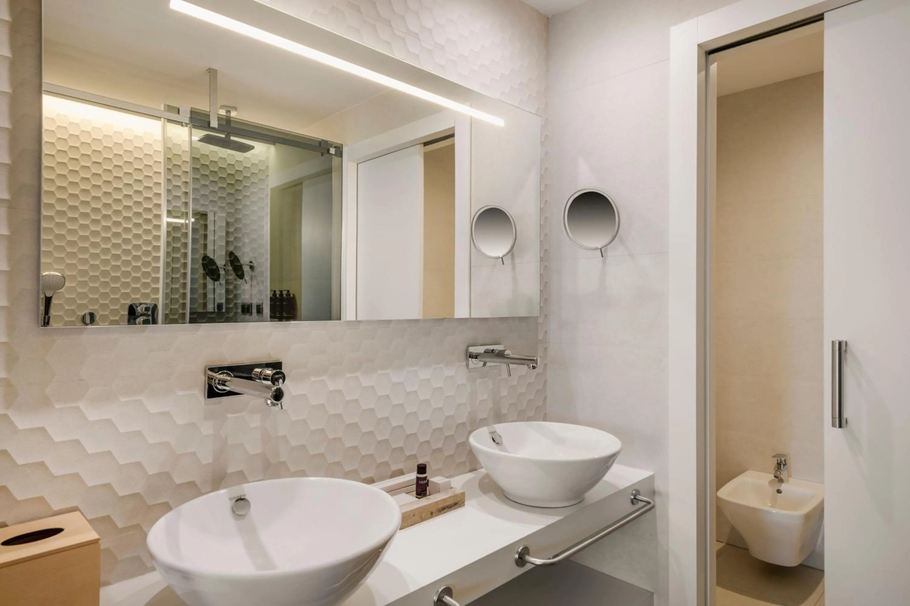 Bathroom in Palacio Tondón, La Rioja Brinas, Autograph Collection