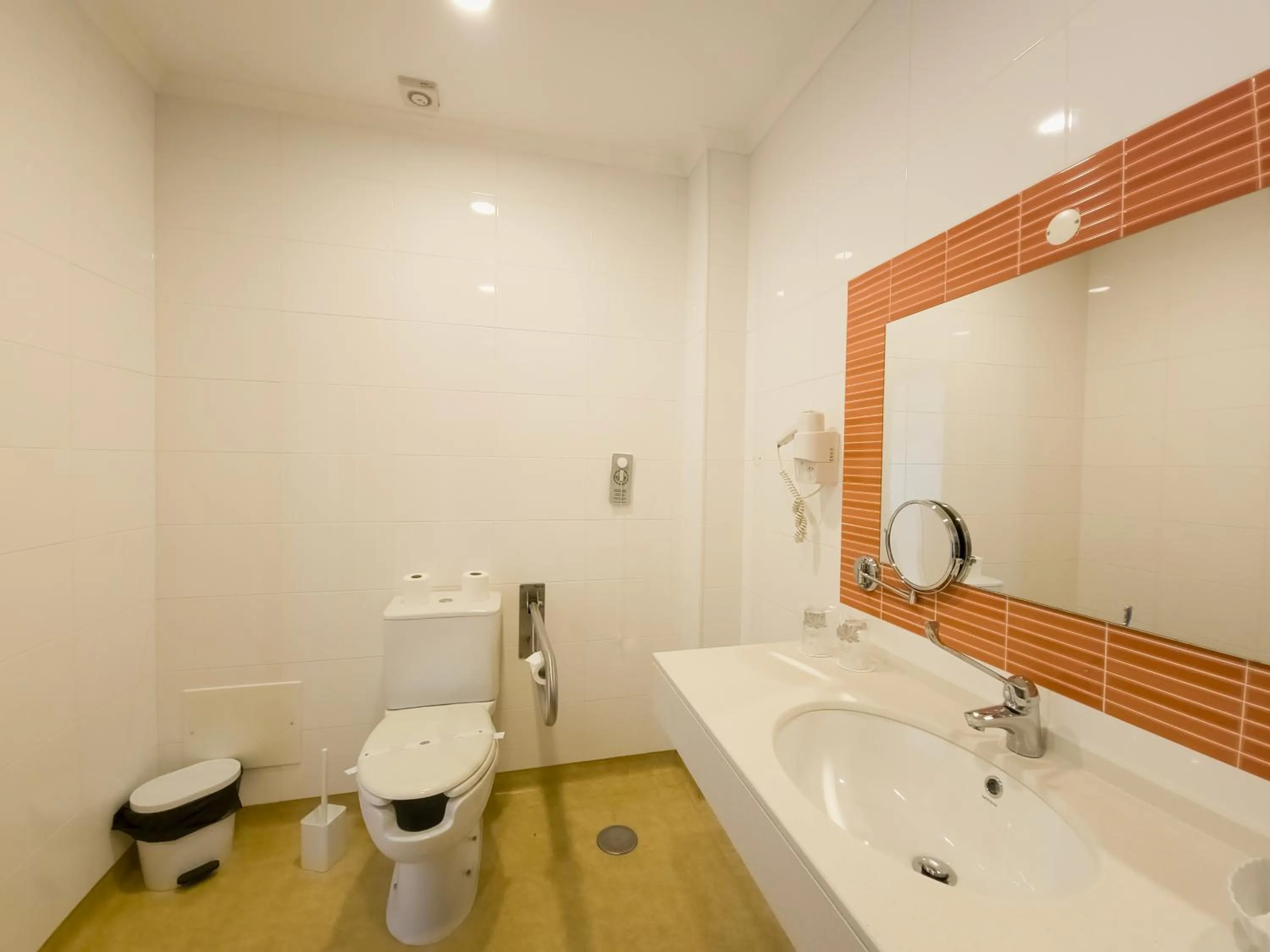 Toilet in Hospedaria Recomeçar